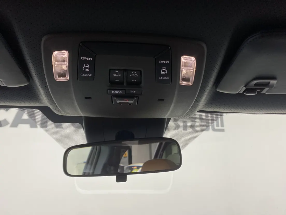 Toyota Granvia, 2025 9