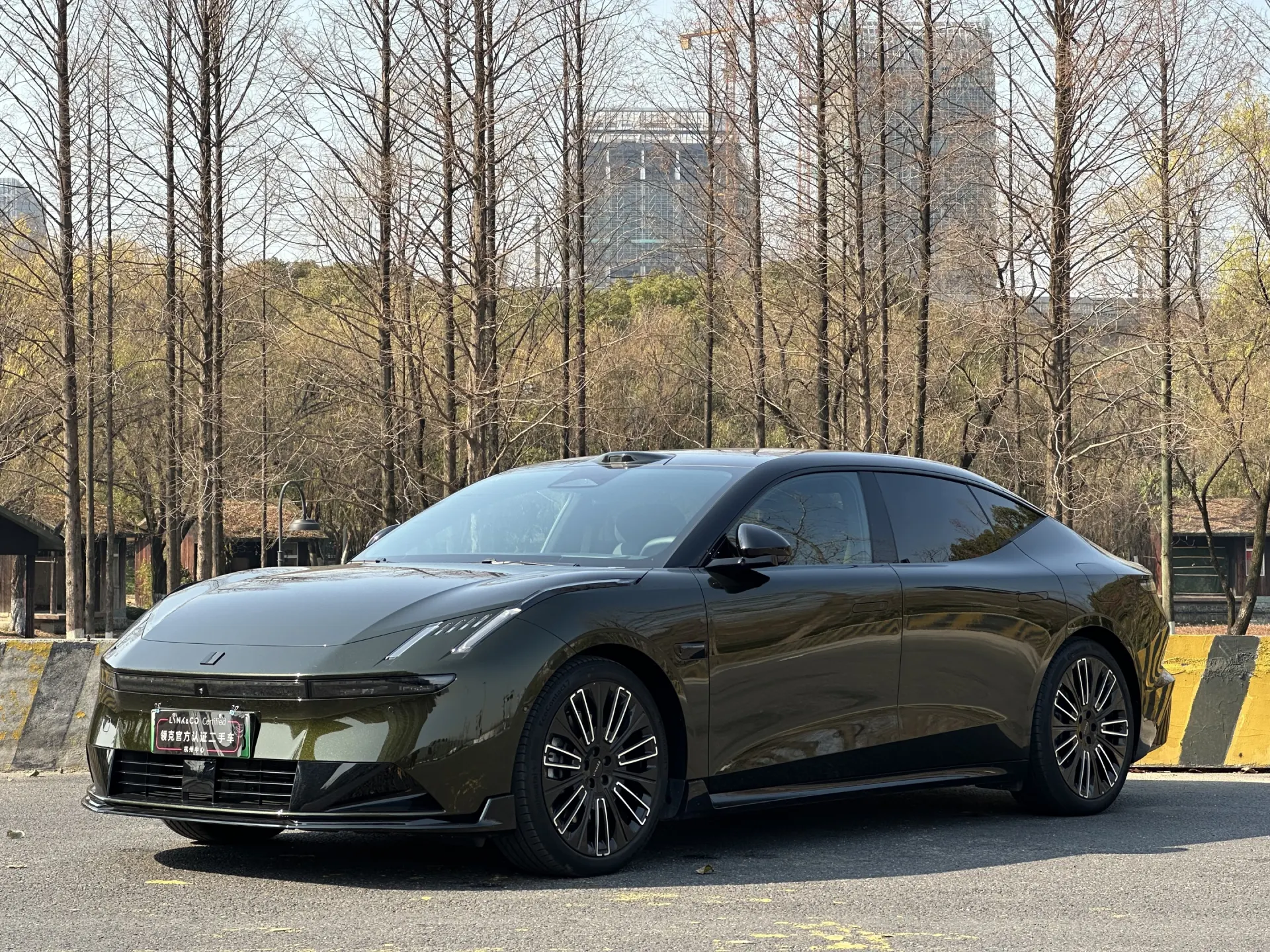 Lynk & Co 02