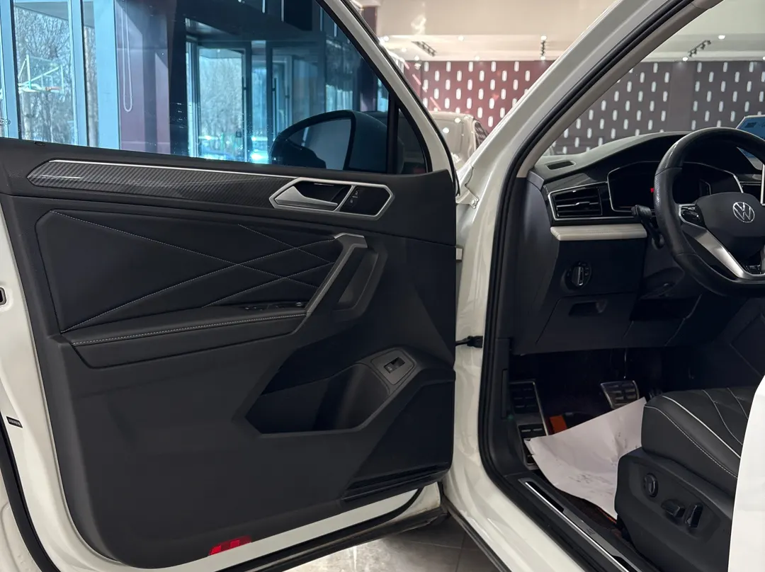 Volkswagen Tiguan L, 2024 13