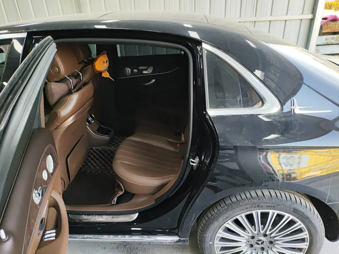 Mercedes-Benz E 300 L, 2023 2