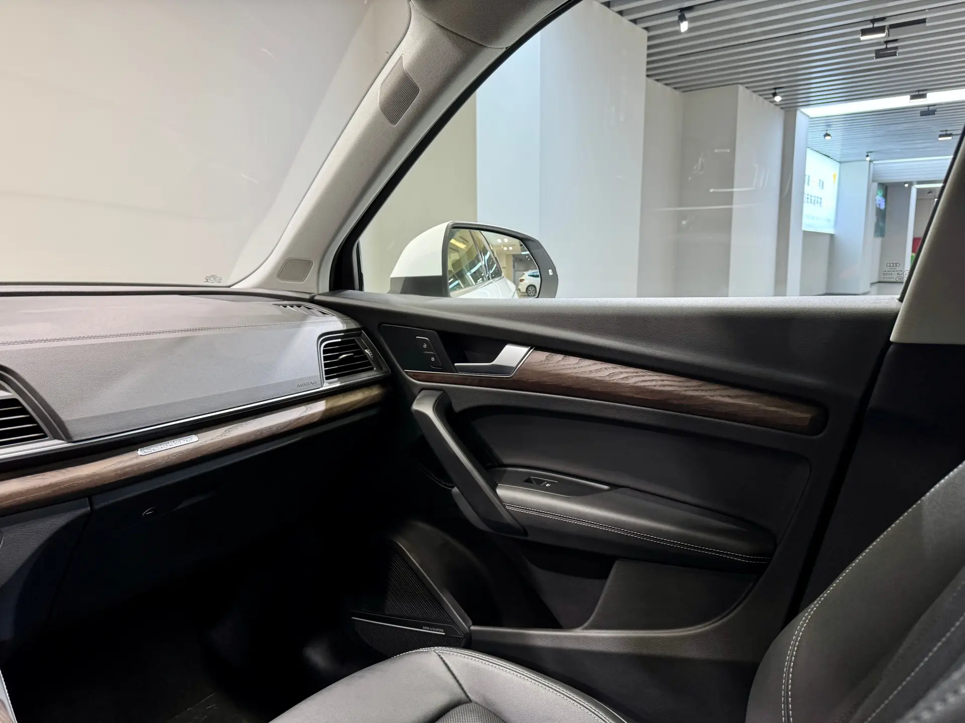 Audi Q5L 45, 2022 23