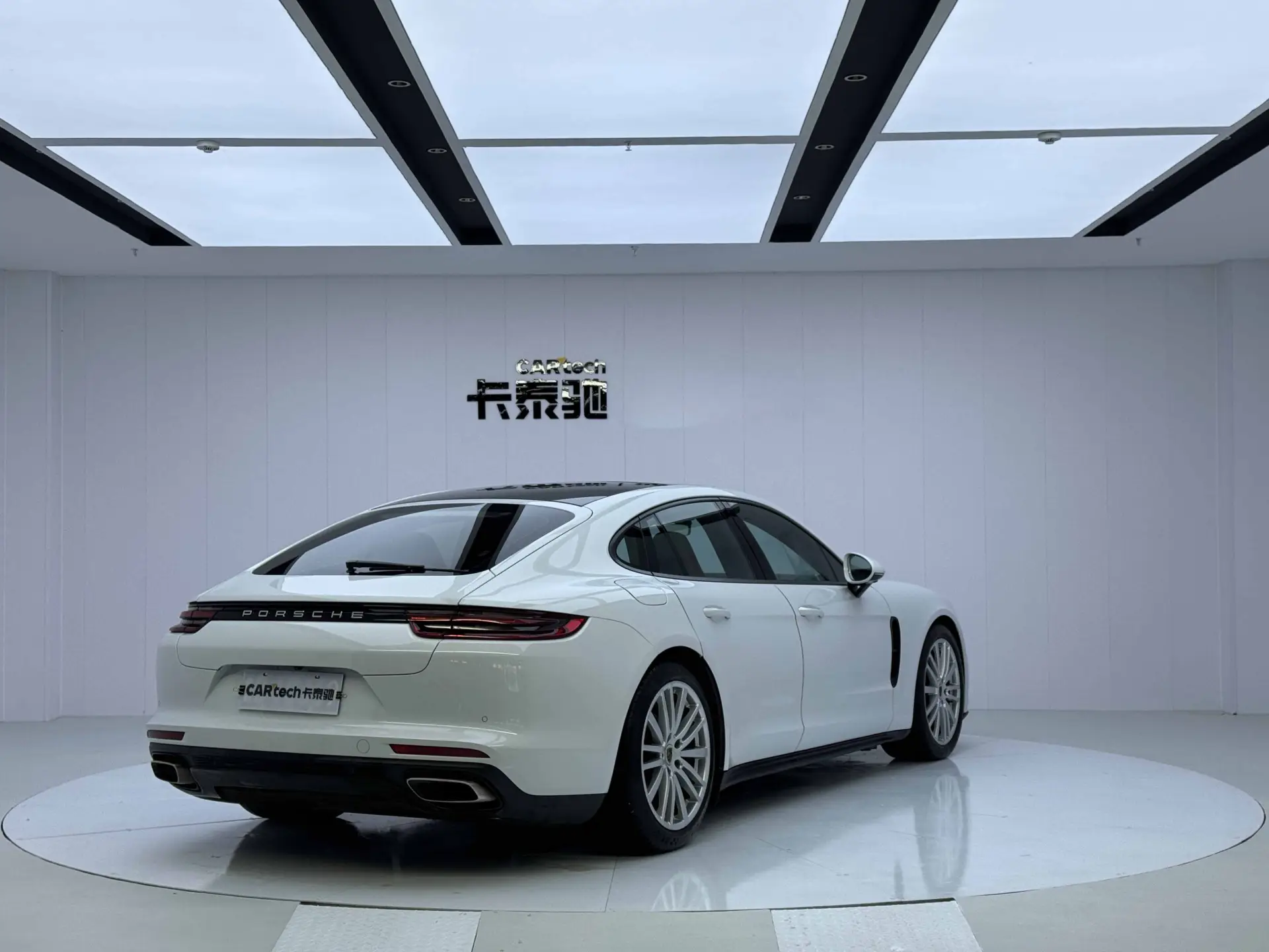 Porsche Panamera, 2020 все фото