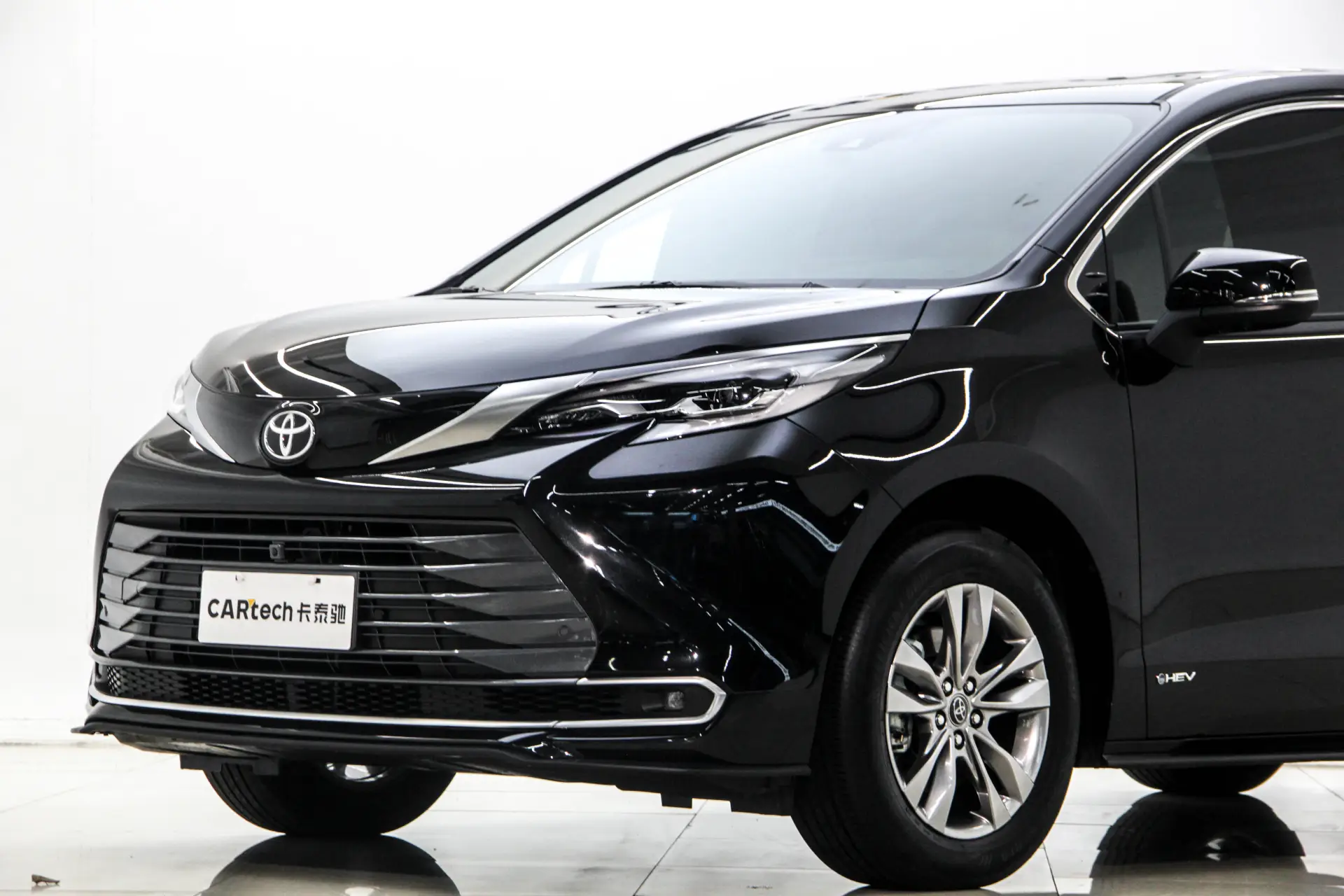 Toyota Sienna, 2024 11
