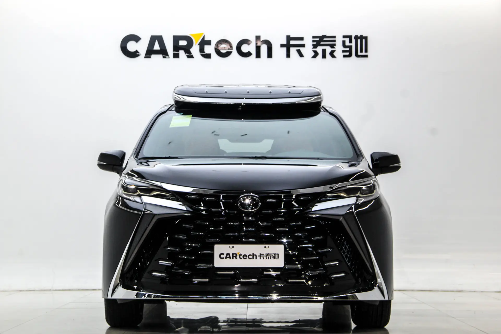 Toyota Granvia, 2025 2
