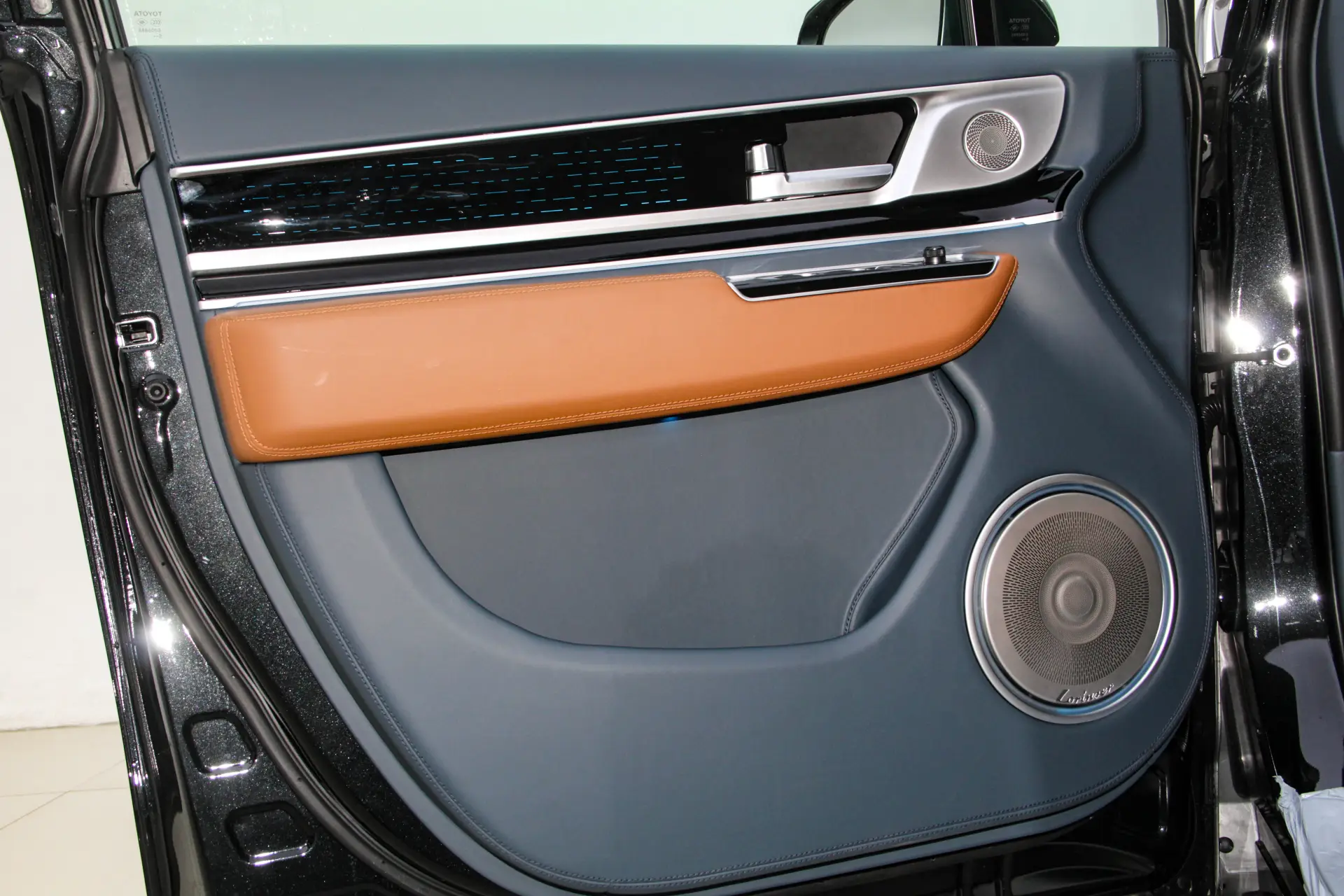 Toyota Granvia, 2025 16