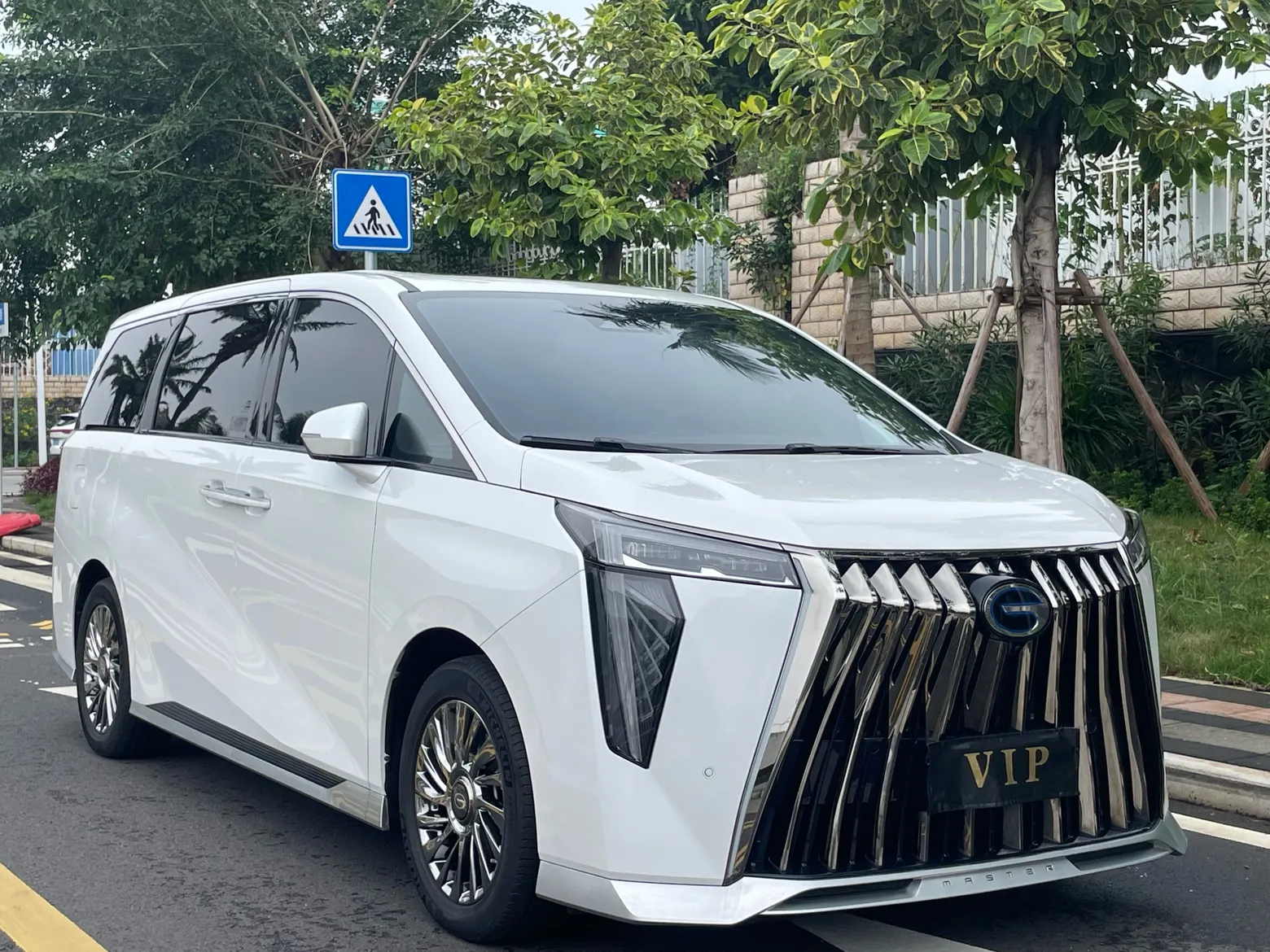Trumpchi M8, 2023 2