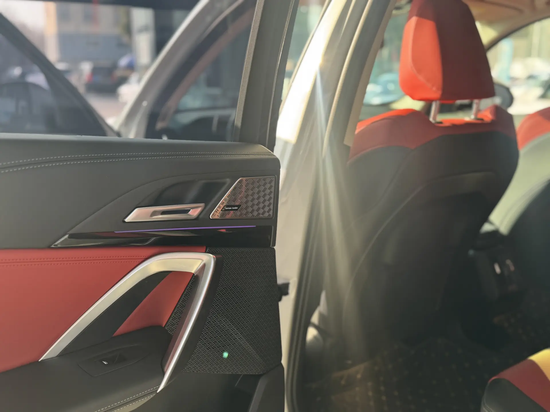 BMW X1, 2023 все фото