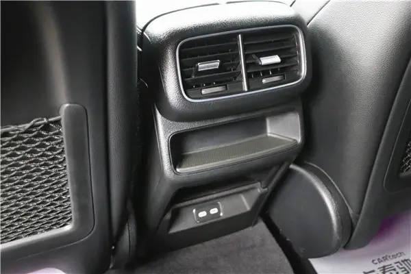 Mercedes-Benz GLE 450 4MATIC, 2024 13