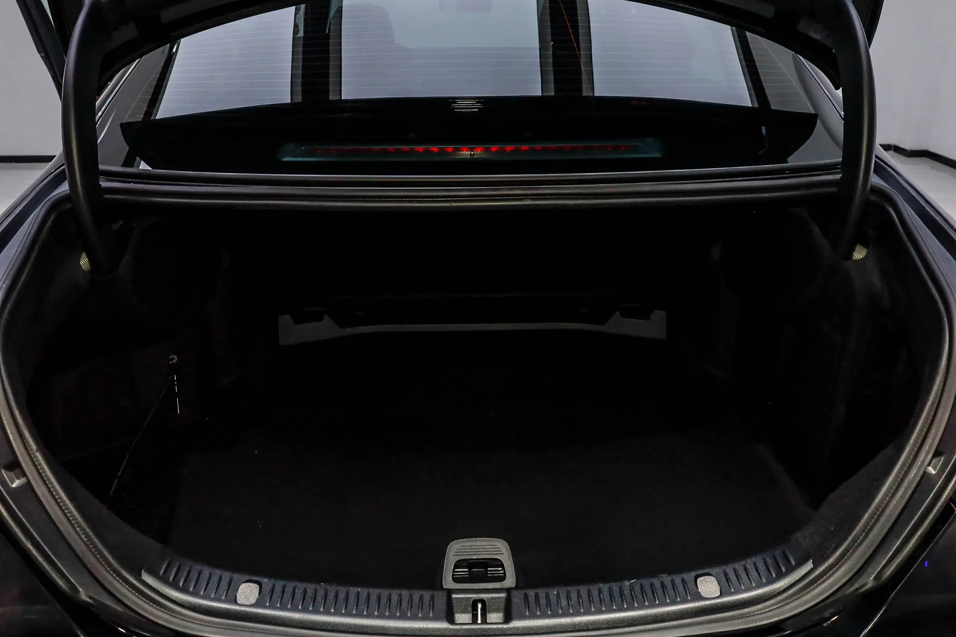 Mercedes-Benz E 260 L, 2023 10