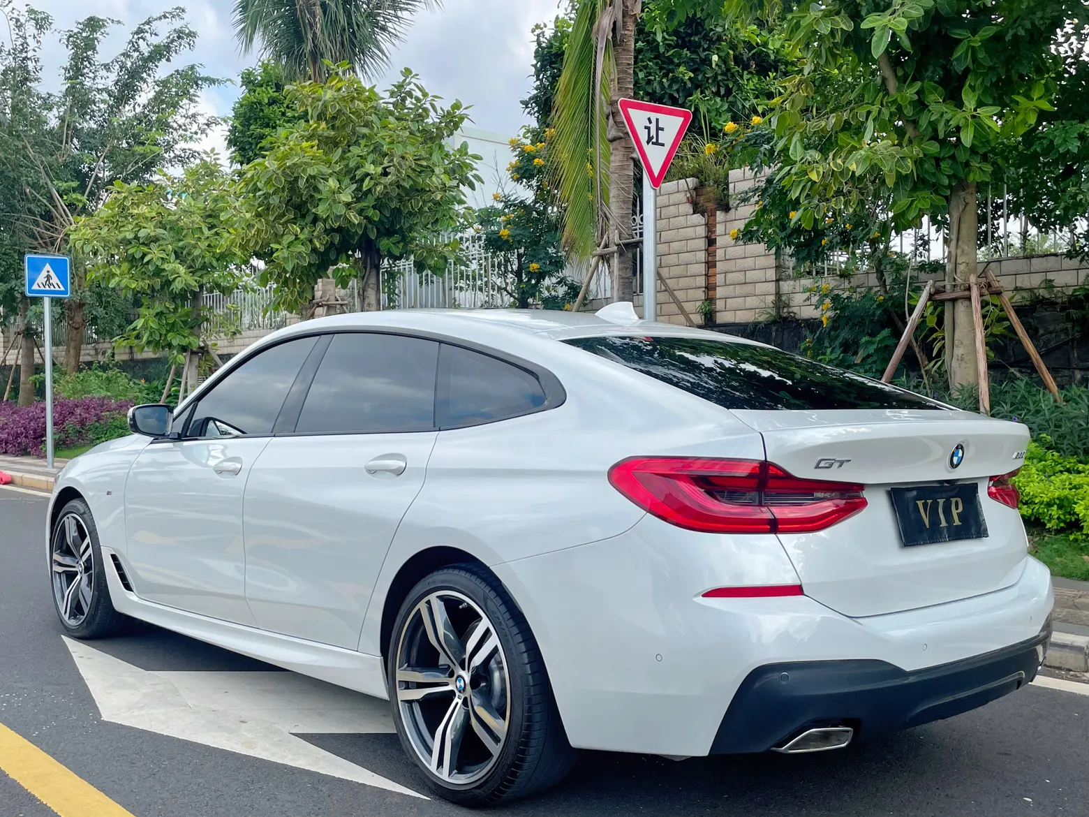 BMW 6GT, 2022 6