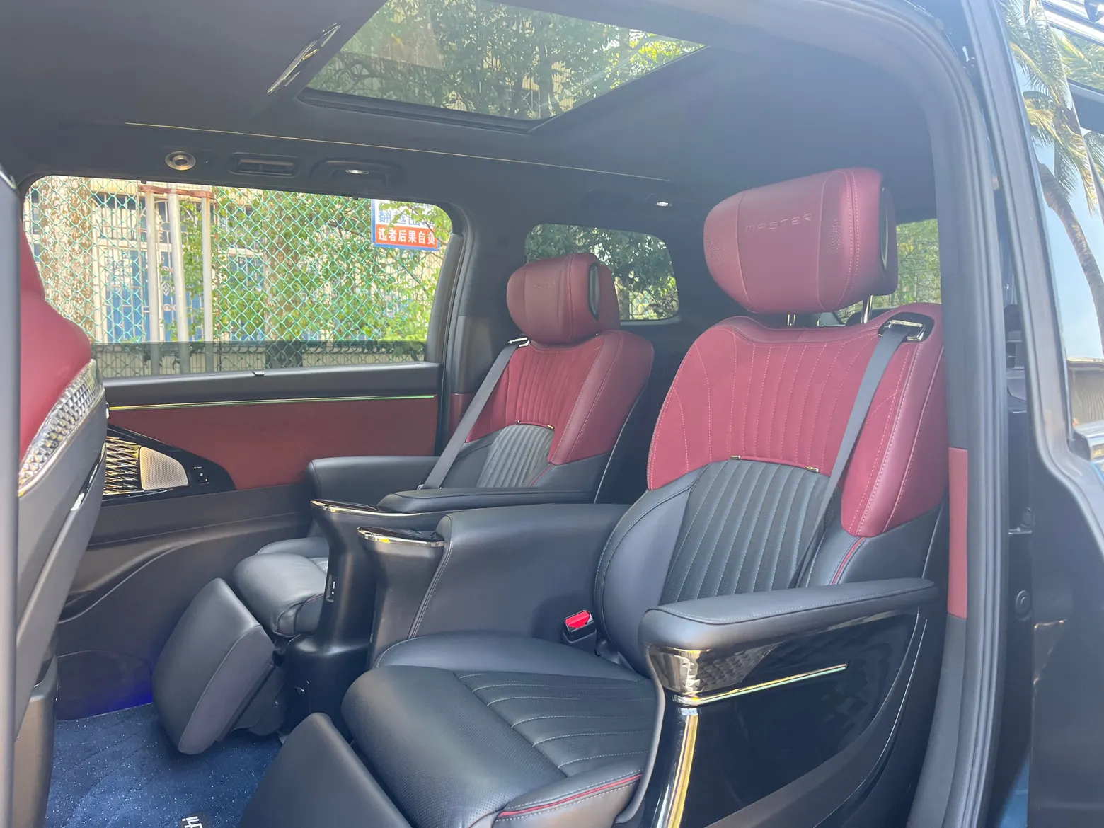 Trumpchi M8, 2023 11