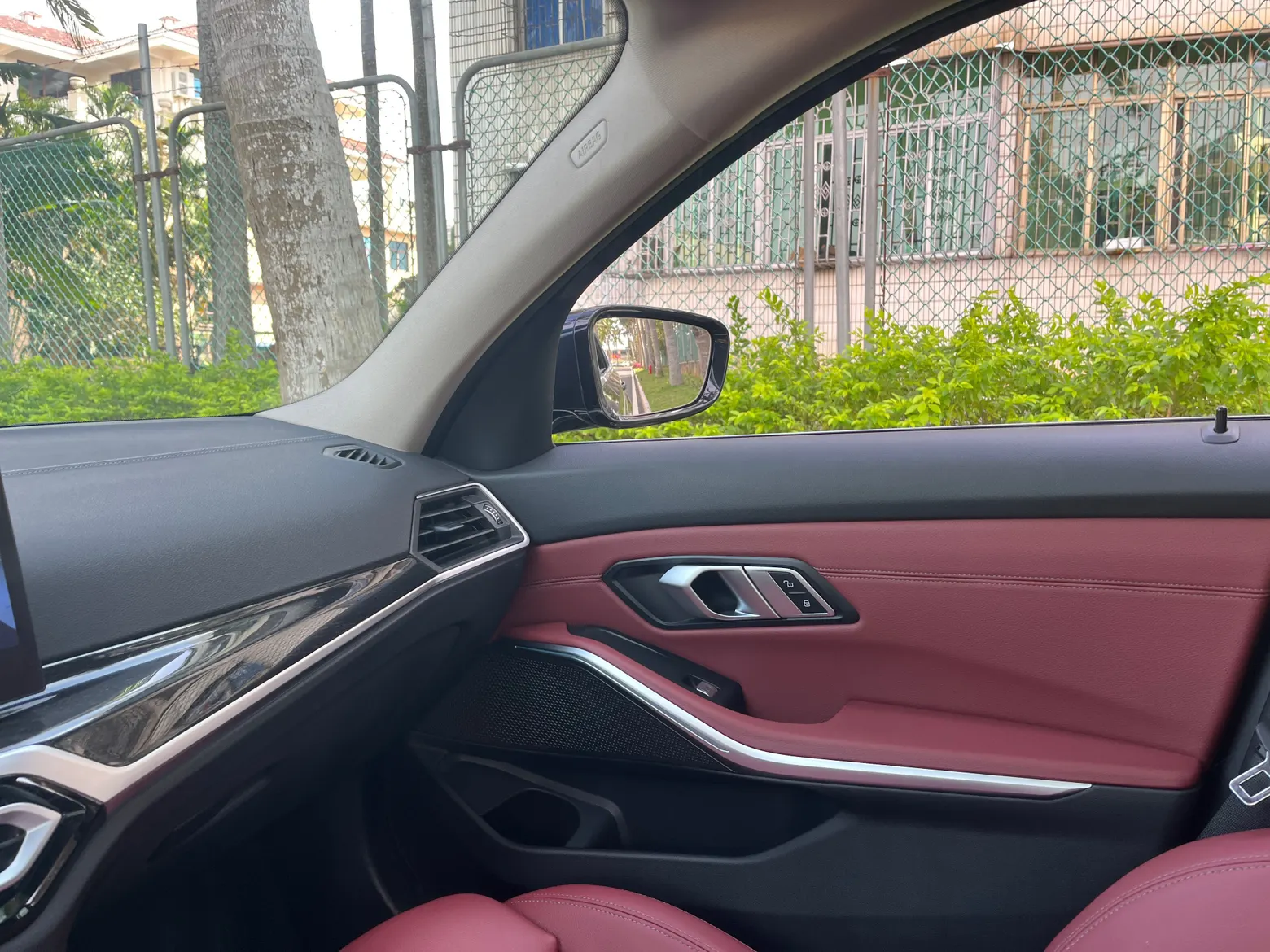 BMW 325Li, 2023 17