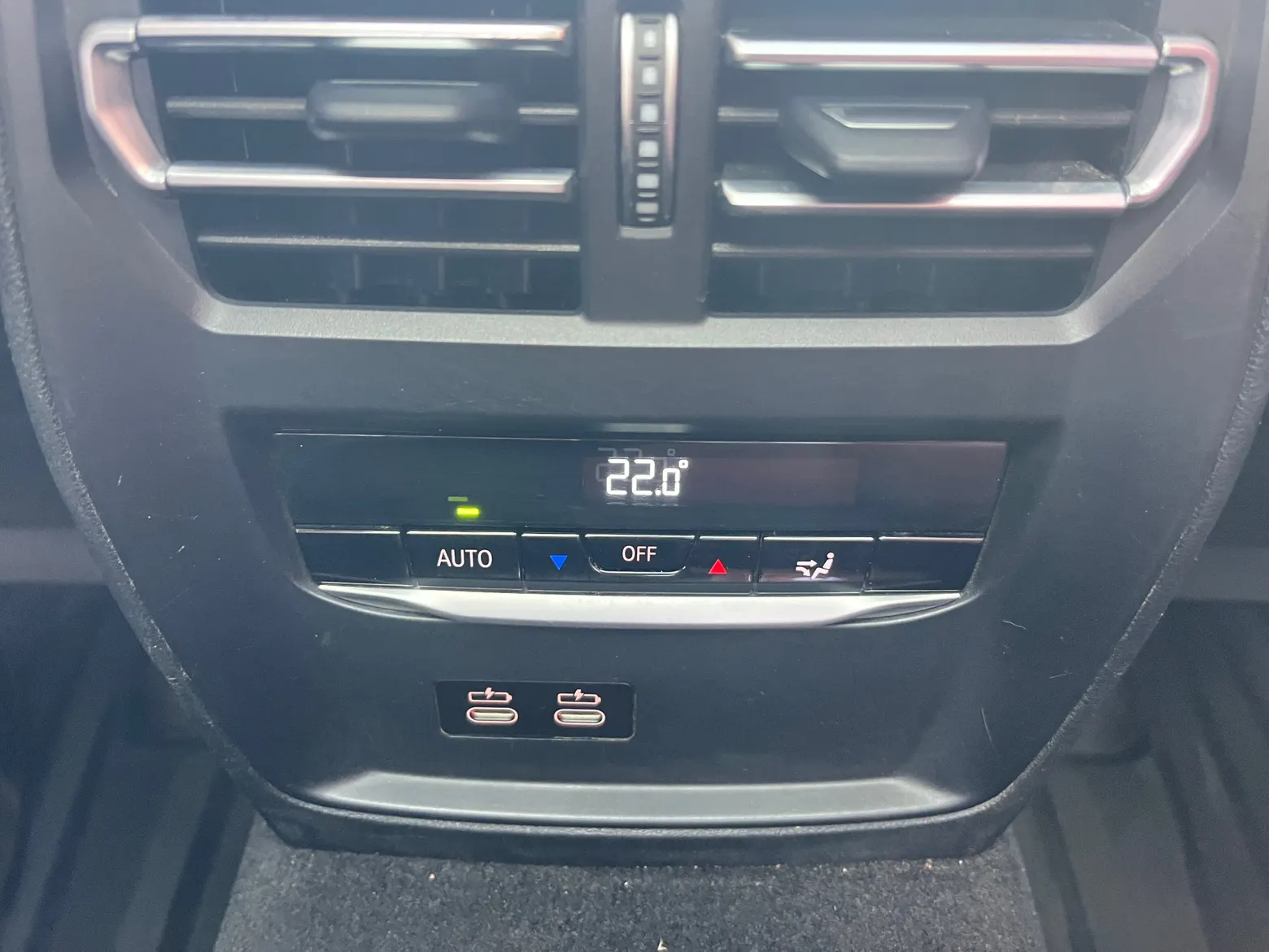 BMW 325Li, 2023 16