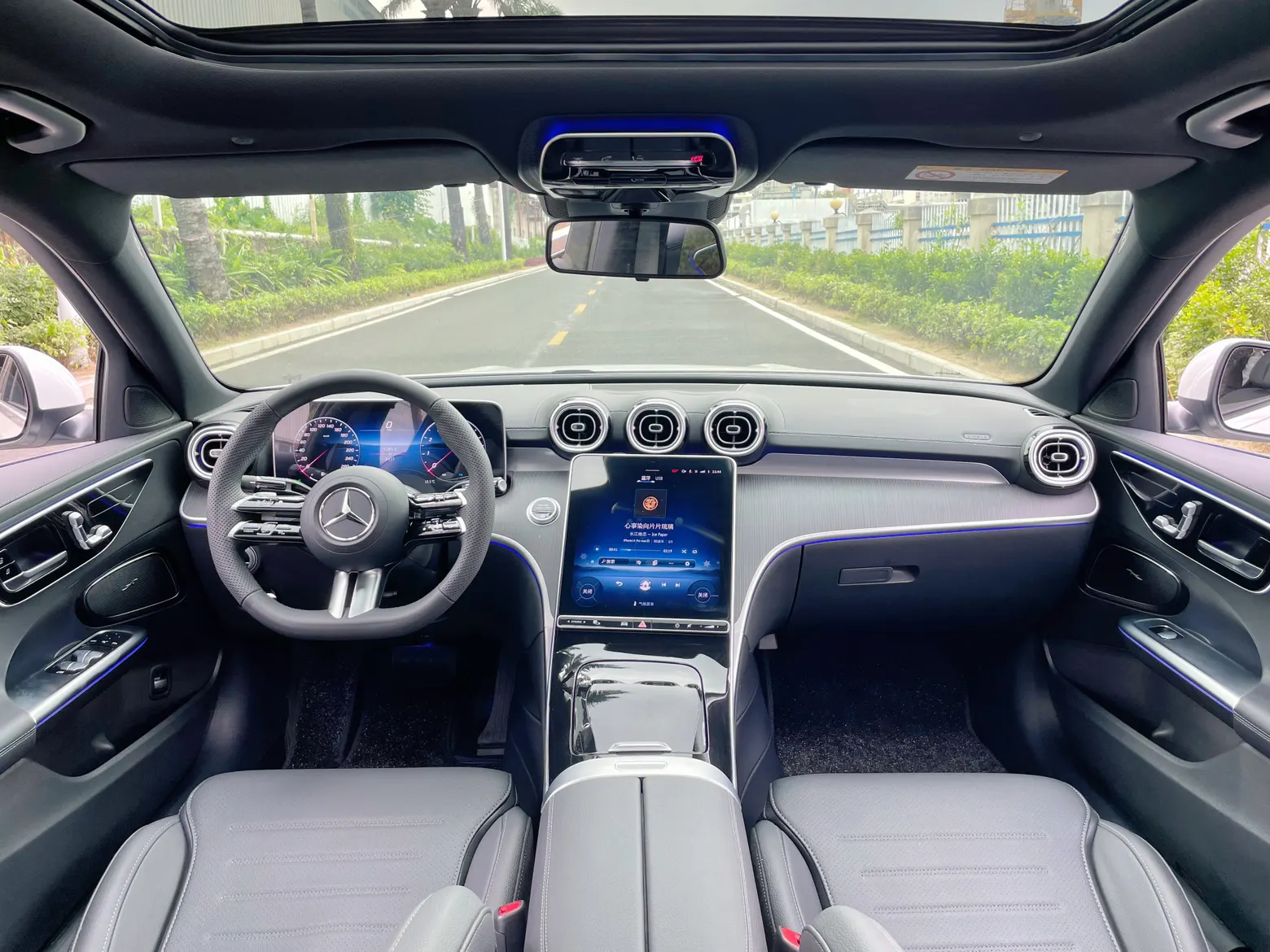 Mercedes-Benz C 260 L, 2025 8