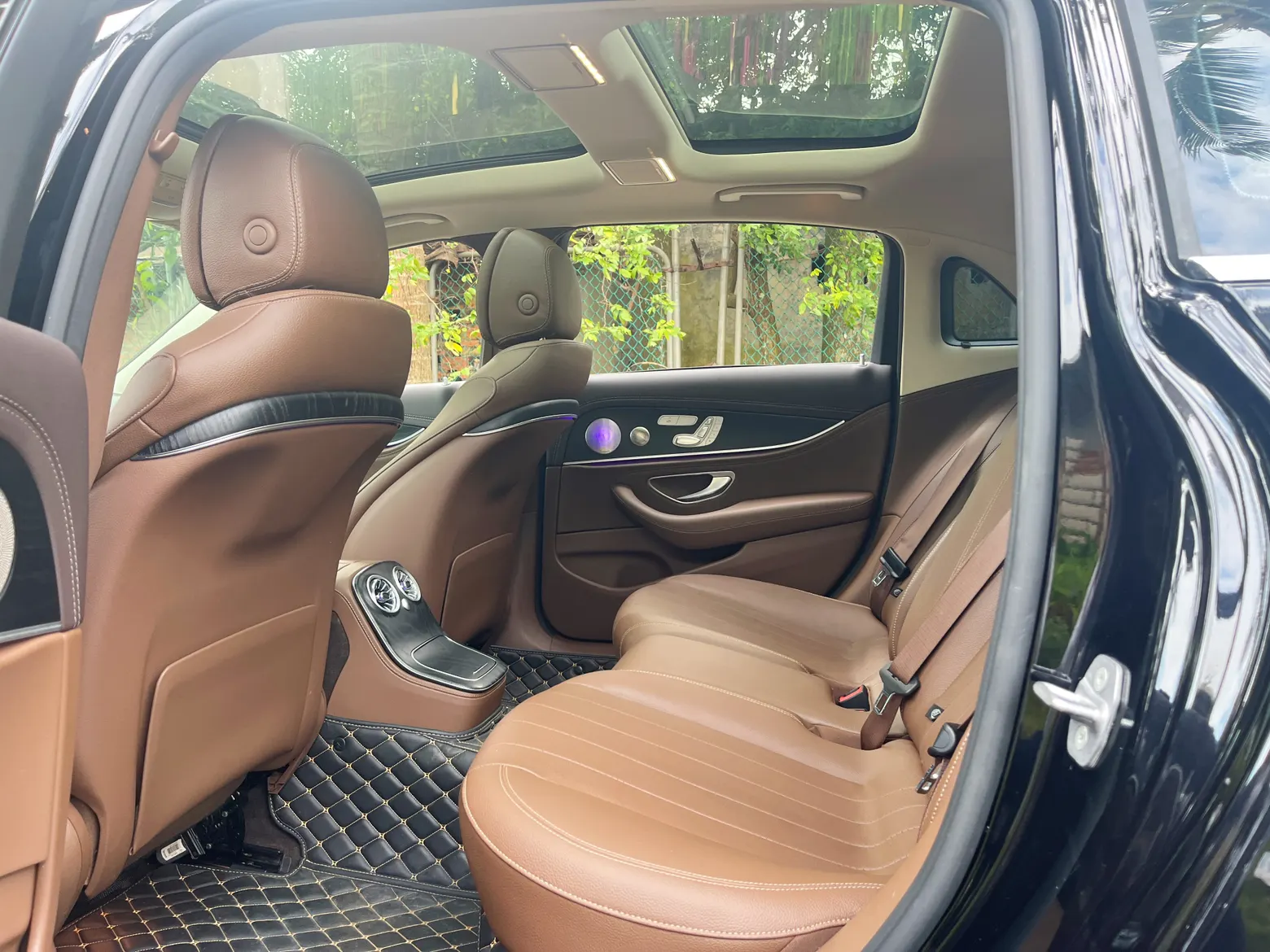 Mercedes-Benz E 300 L, 2023 12