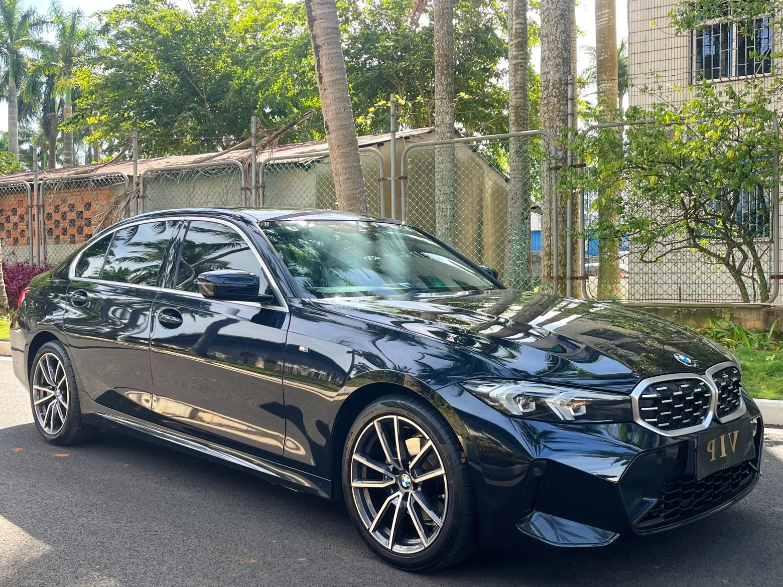 BMW 325Li, 2023 2