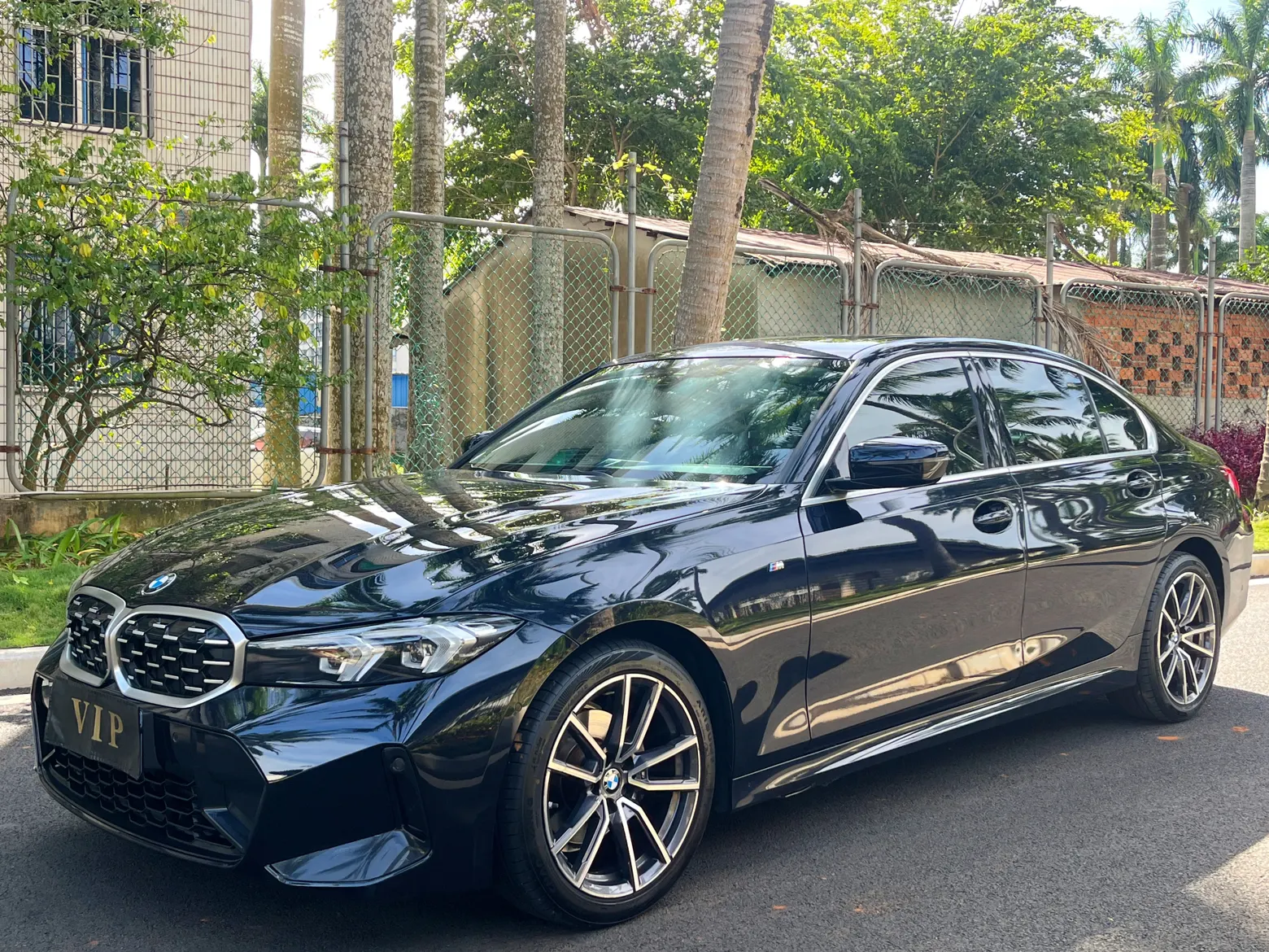 BMW 325Li
