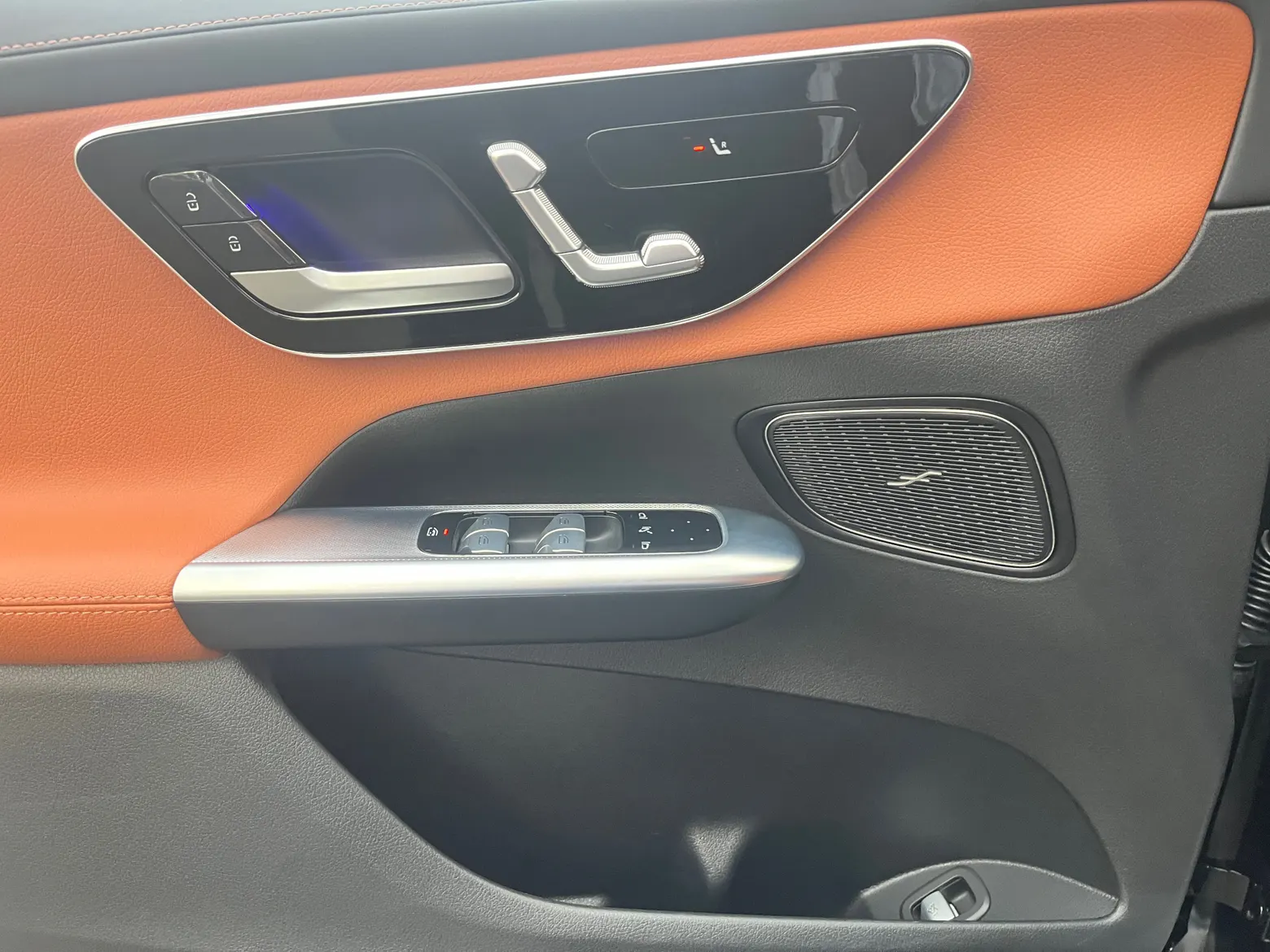 Mercedes-Benz GLC 260 L, 2023 10