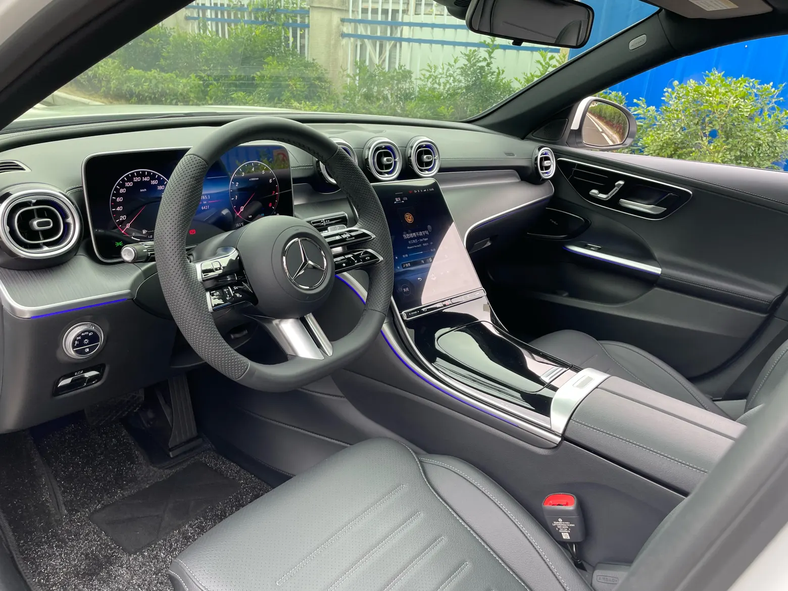 Mercedes-Benz C 260 L, 2025 9