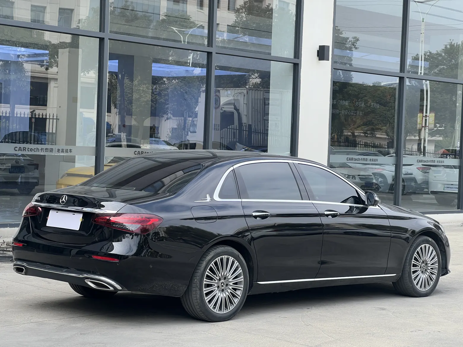 Mercedes-Benz E 300 L, 2023 все фото