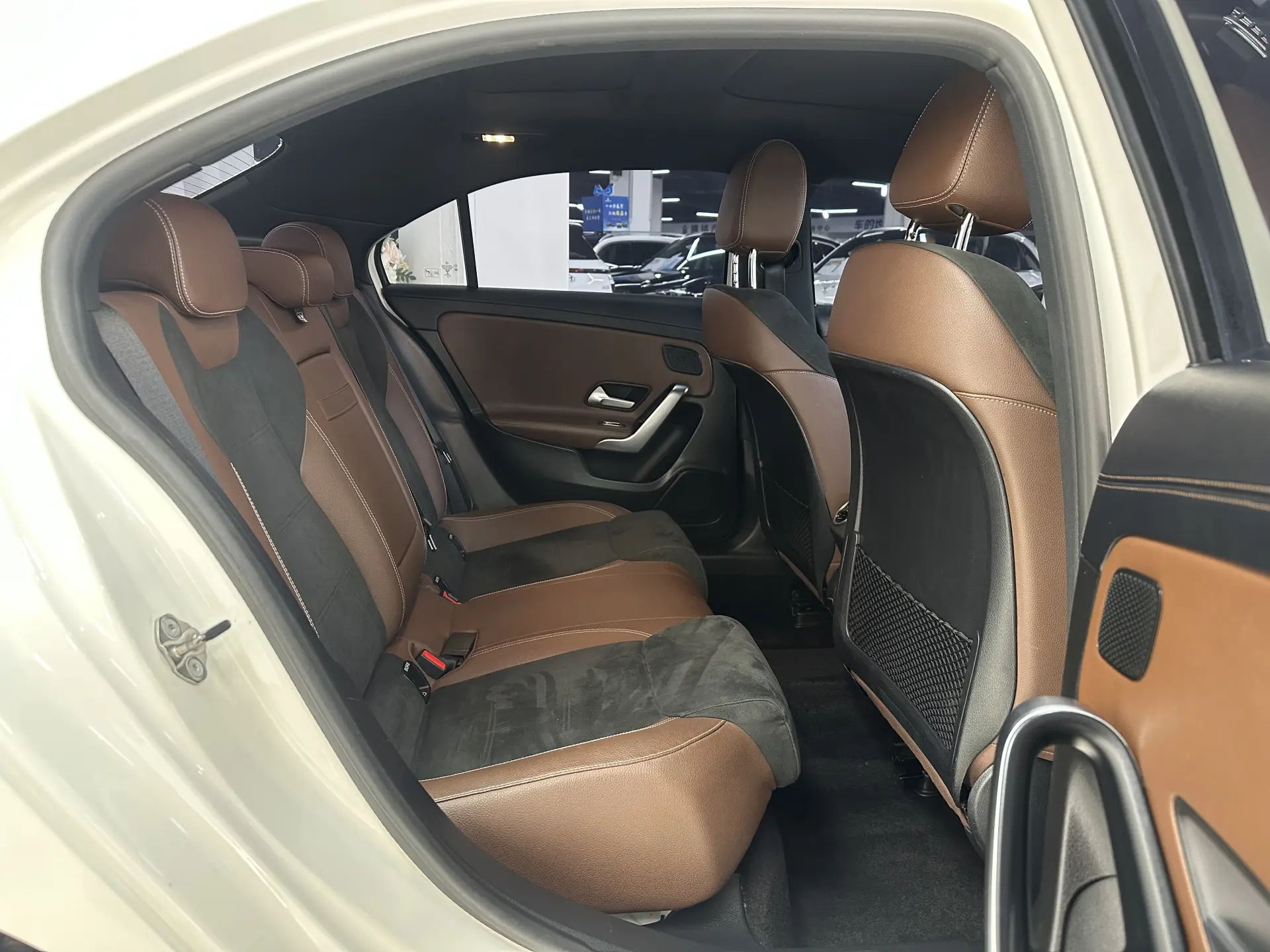 Mercedes-Benz A 200 L, 2019 8