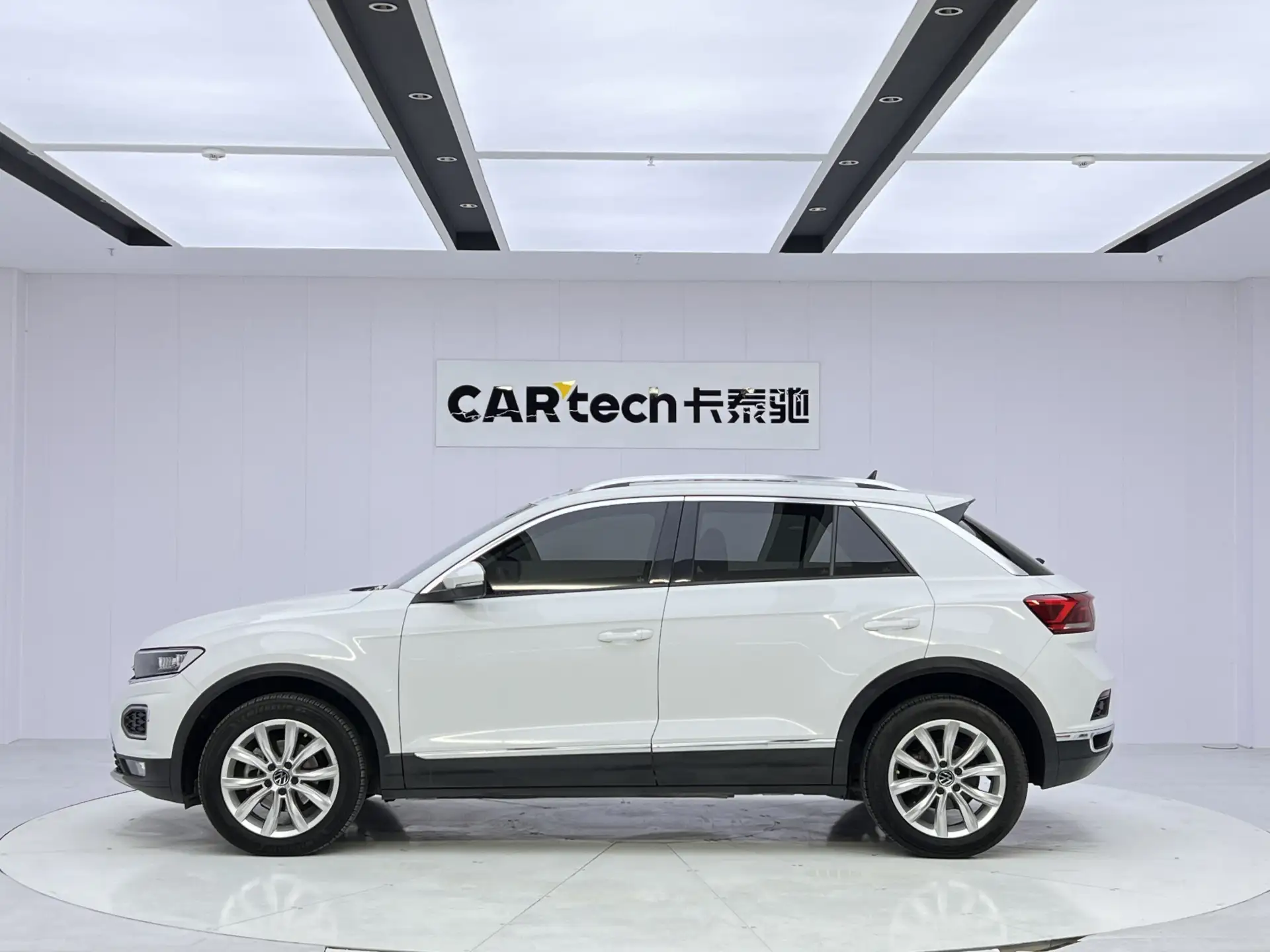 Volkswagen T-ROC, 2022 8