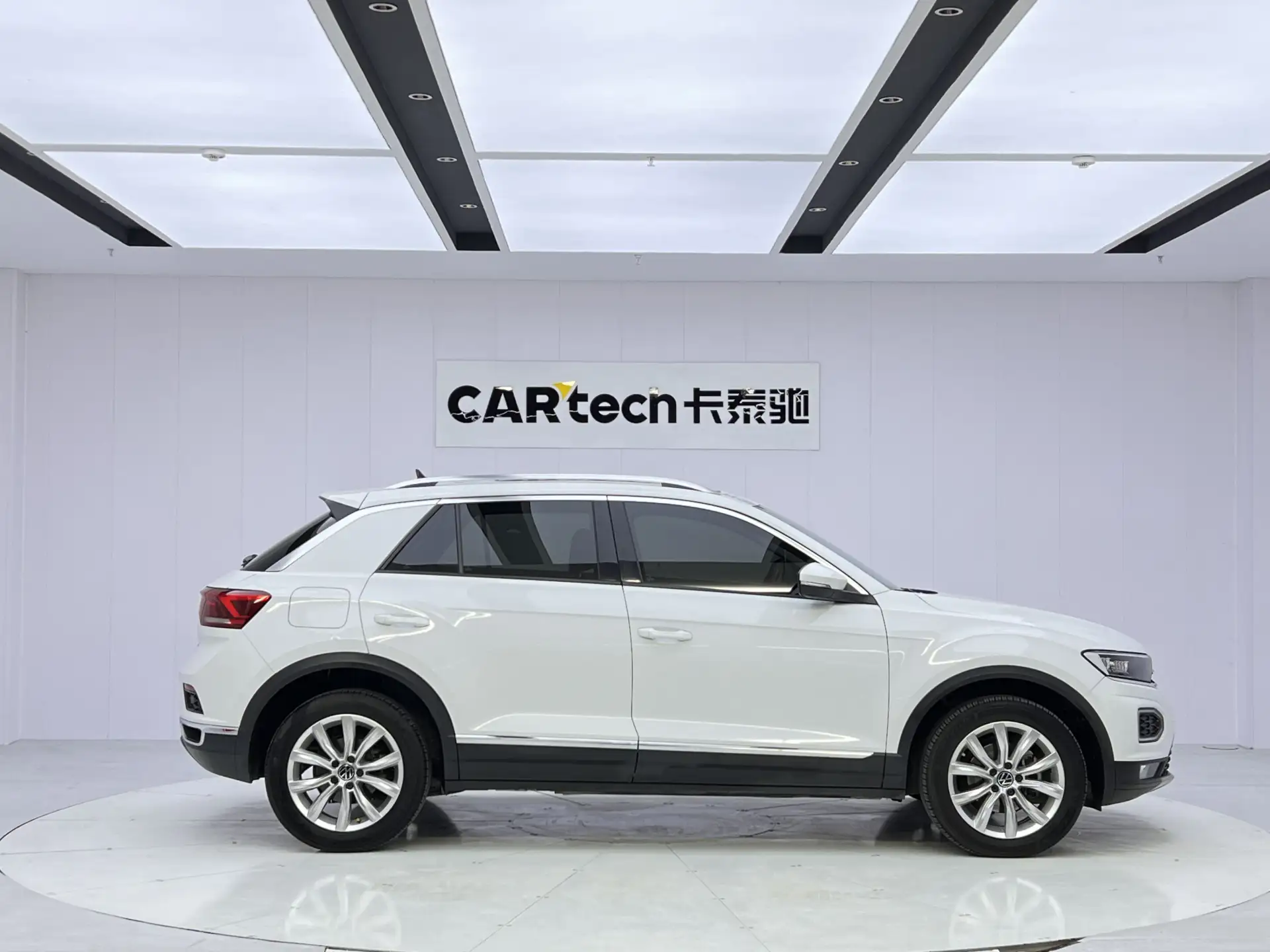 Volkswagen T-ROC, 2022 4