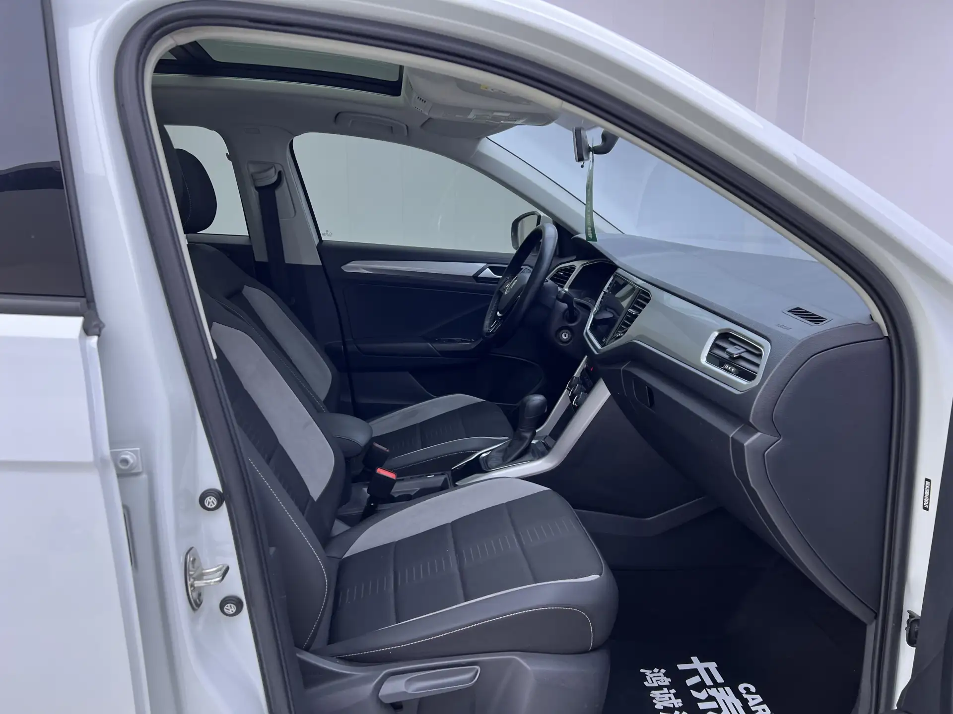Volkswagen T-ROC, 2022 16