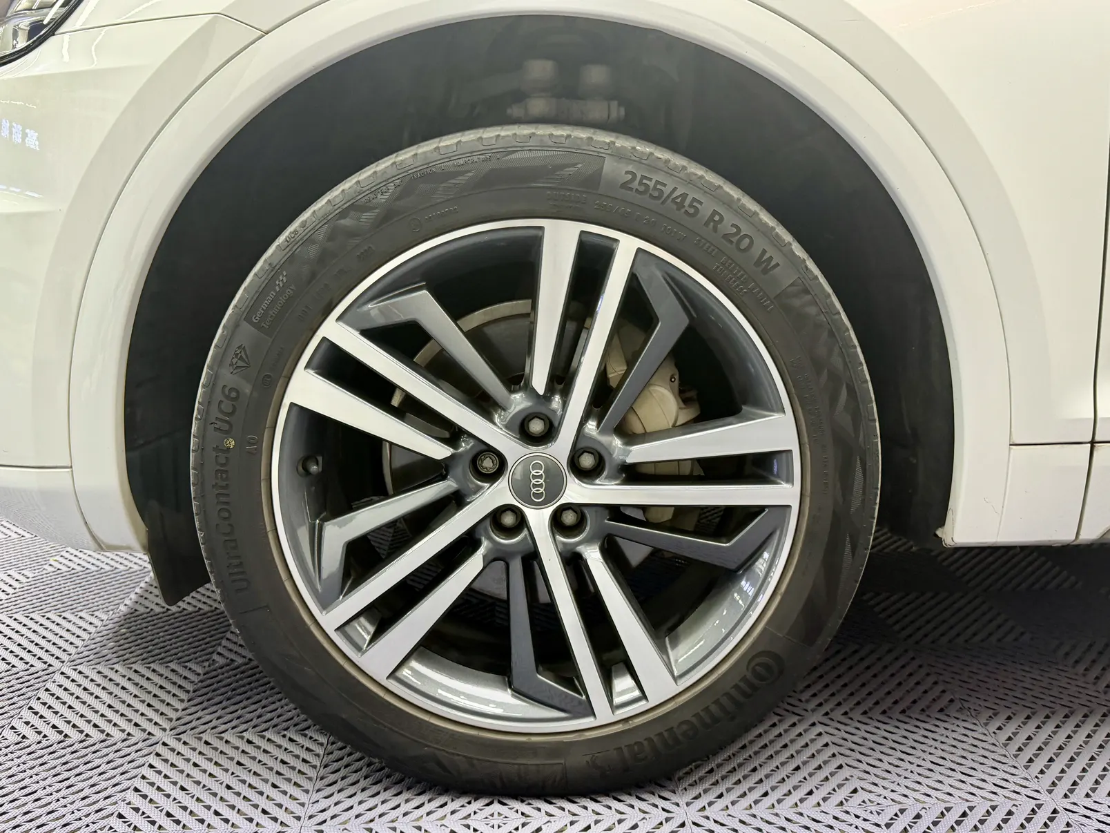 Audi Q5L 40 TFSI, 2020 6