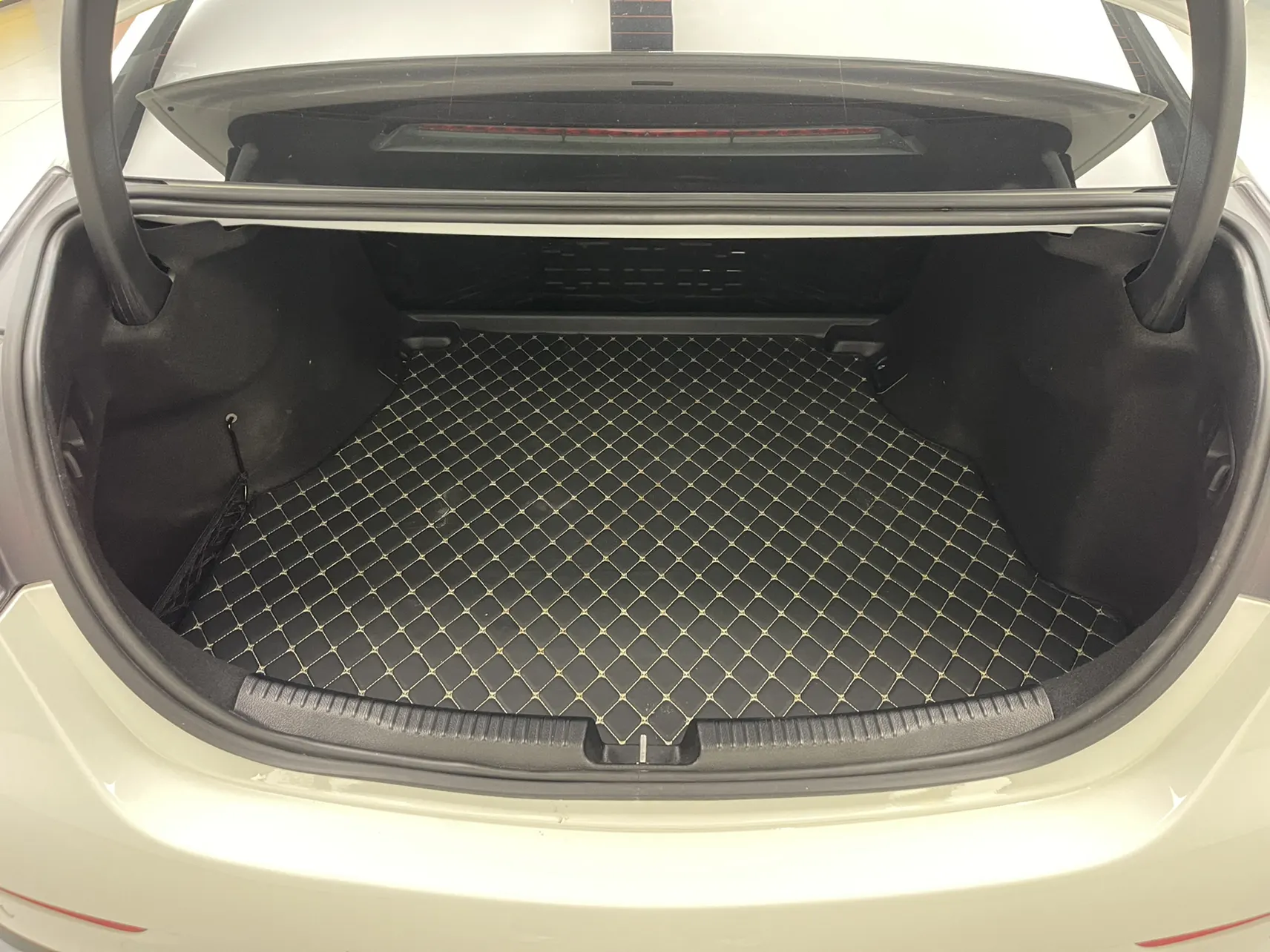 Mercedes-Benz C 200 L, 2024 14