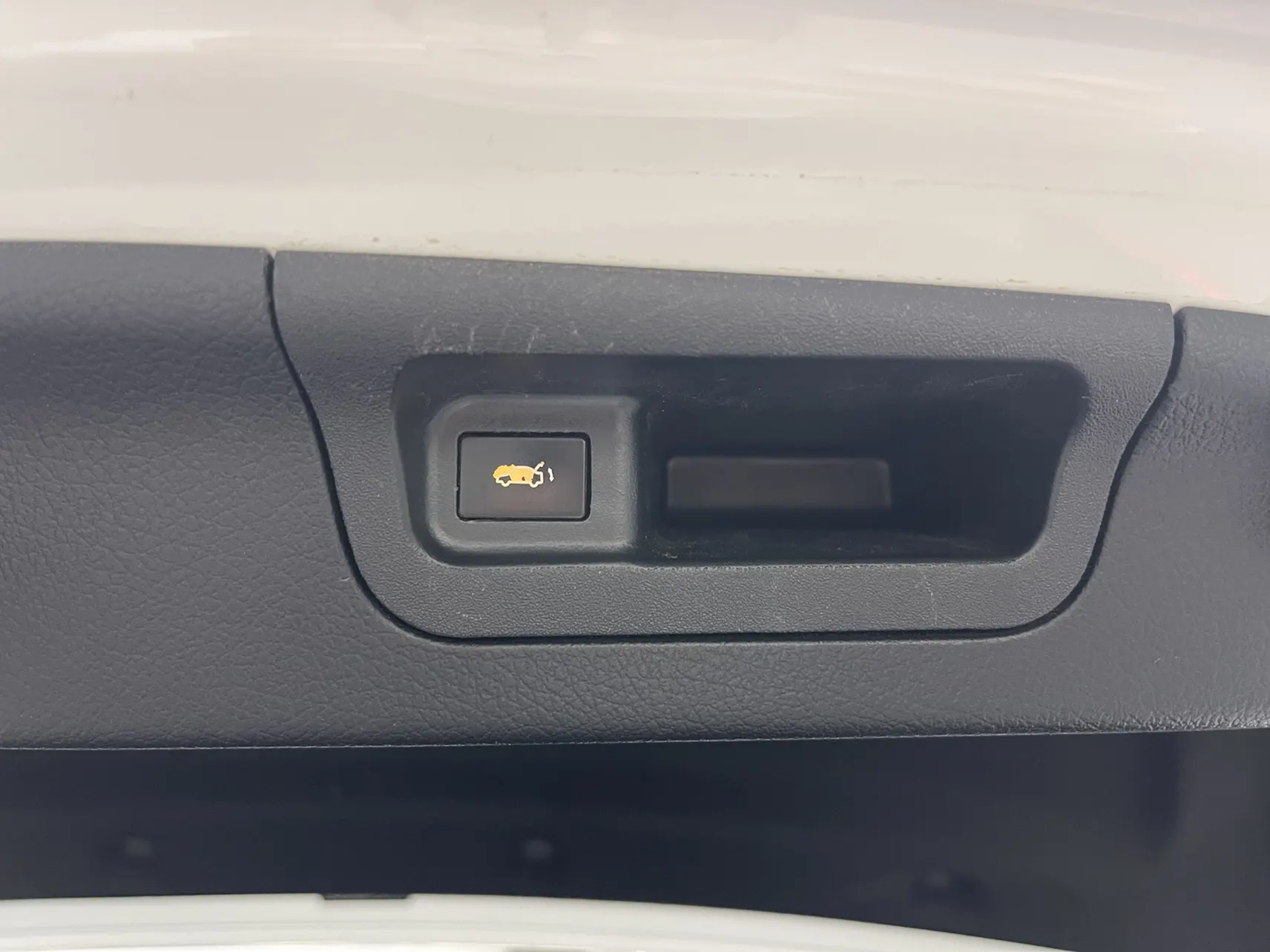 Mercedes-Benz C 200 L, 2024 15
