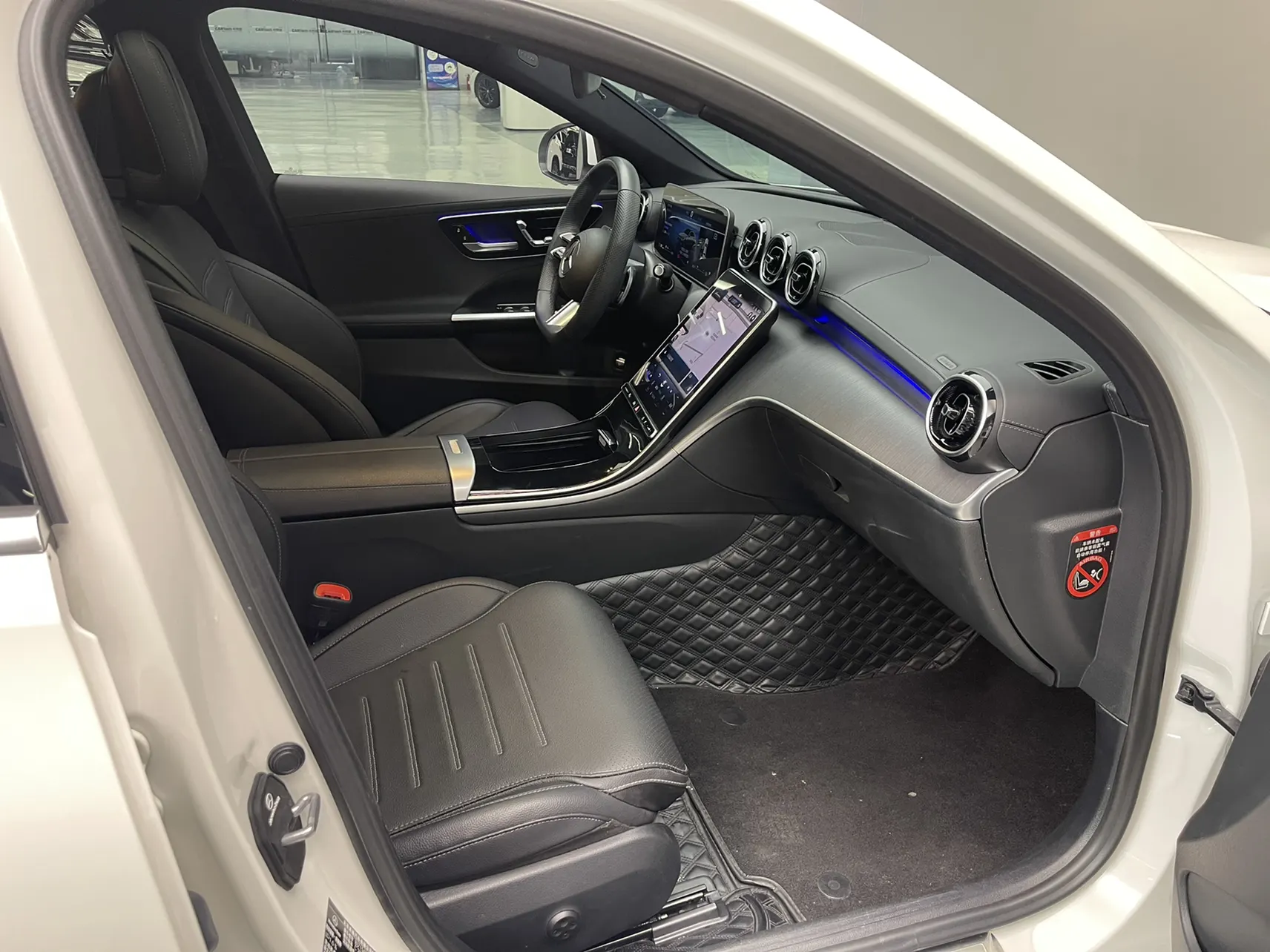 Mercedes-Benz C 200 L, 2024 13