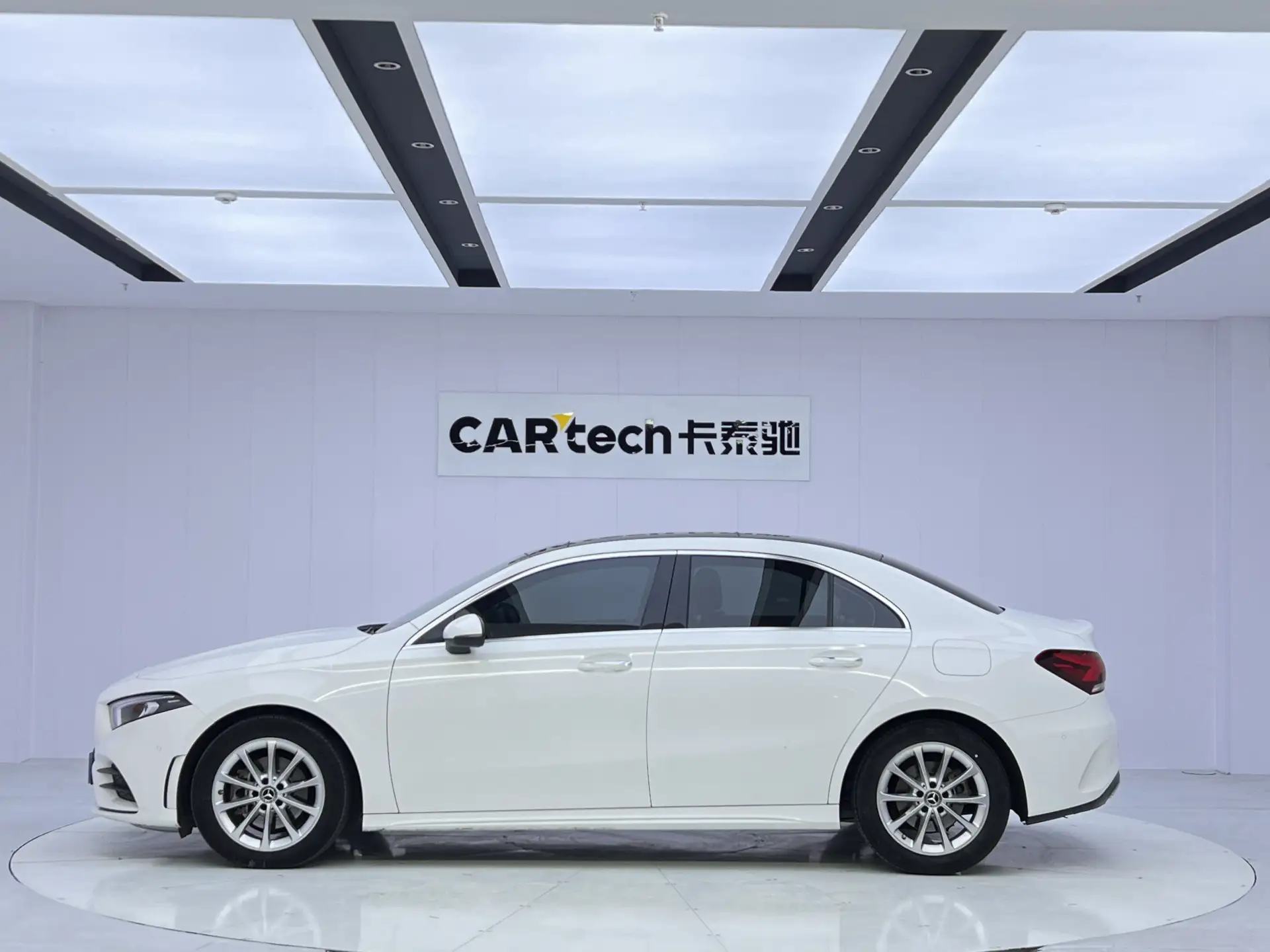 Mercedes-Benz A 200 L, 2022 8