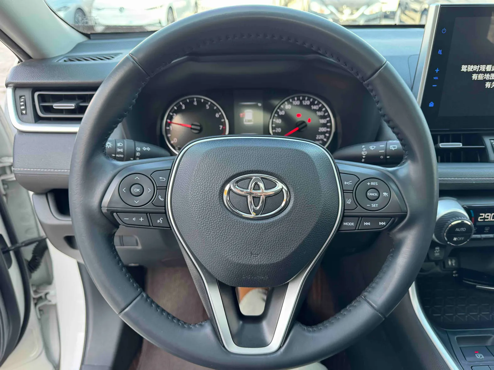 Toyota Wildlander, 2022 13
