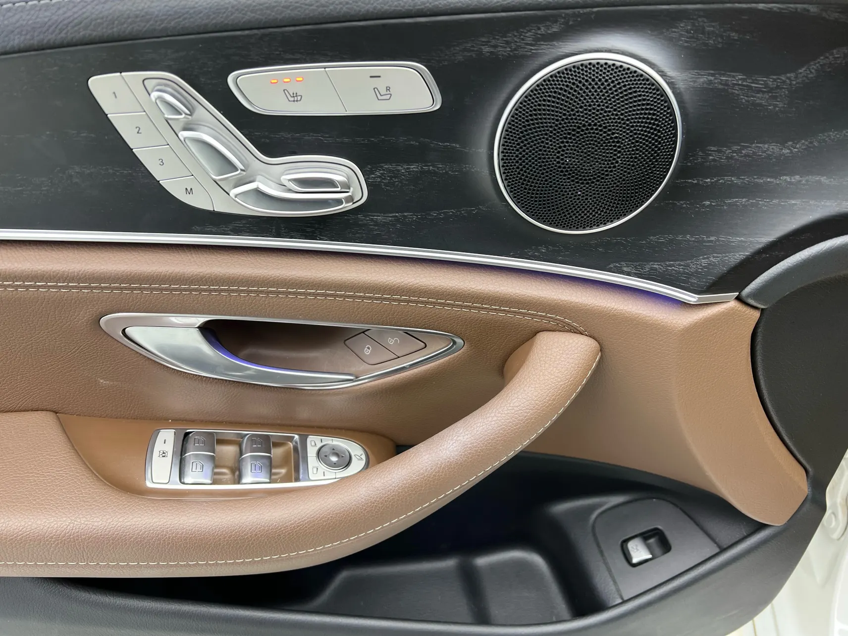 Mercedes-Benz E 300 L, 2019 18