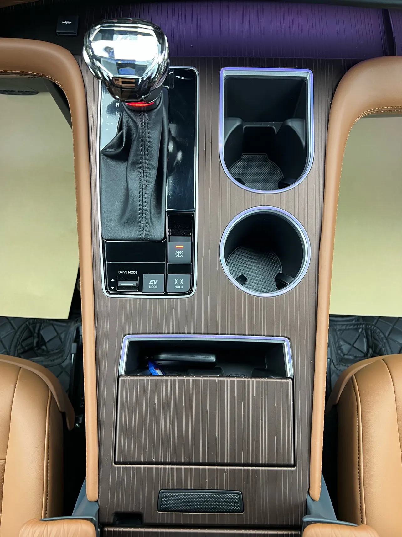 Toyota Granvia, 2024 21