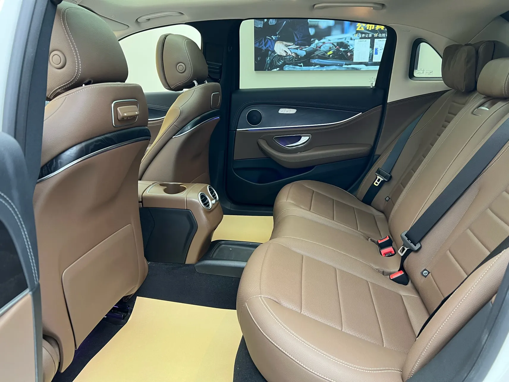 Mercedes-Benz E 300 L, 2019 30