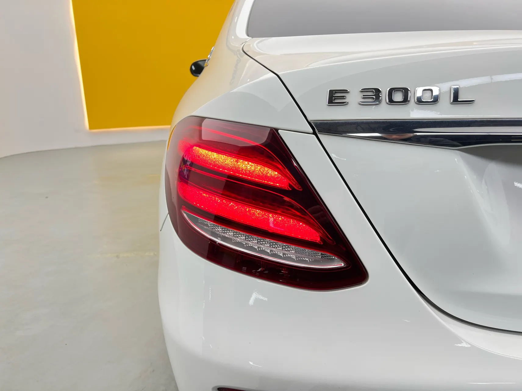 Mercedes-Benz E 300 L, 2019 9