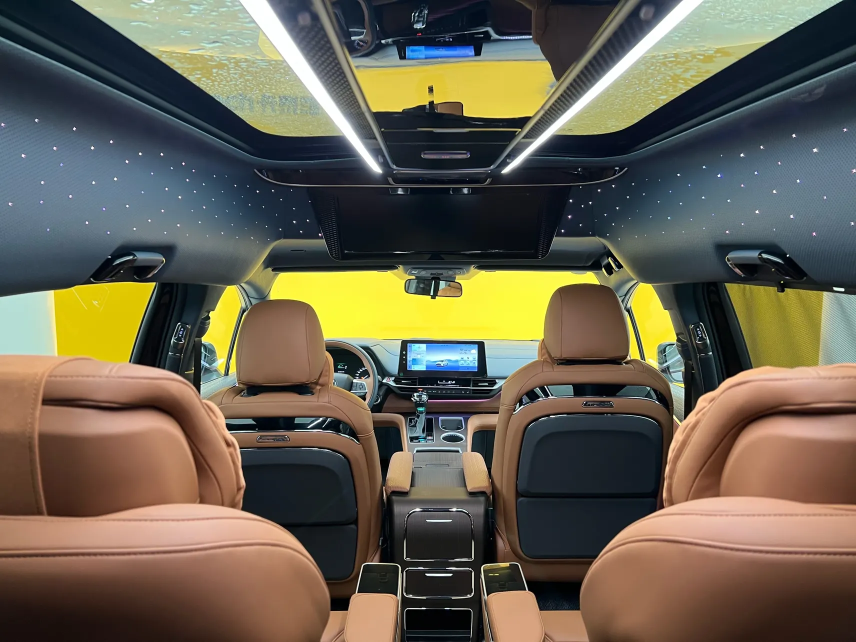 Toyota Granvia, 2024 31