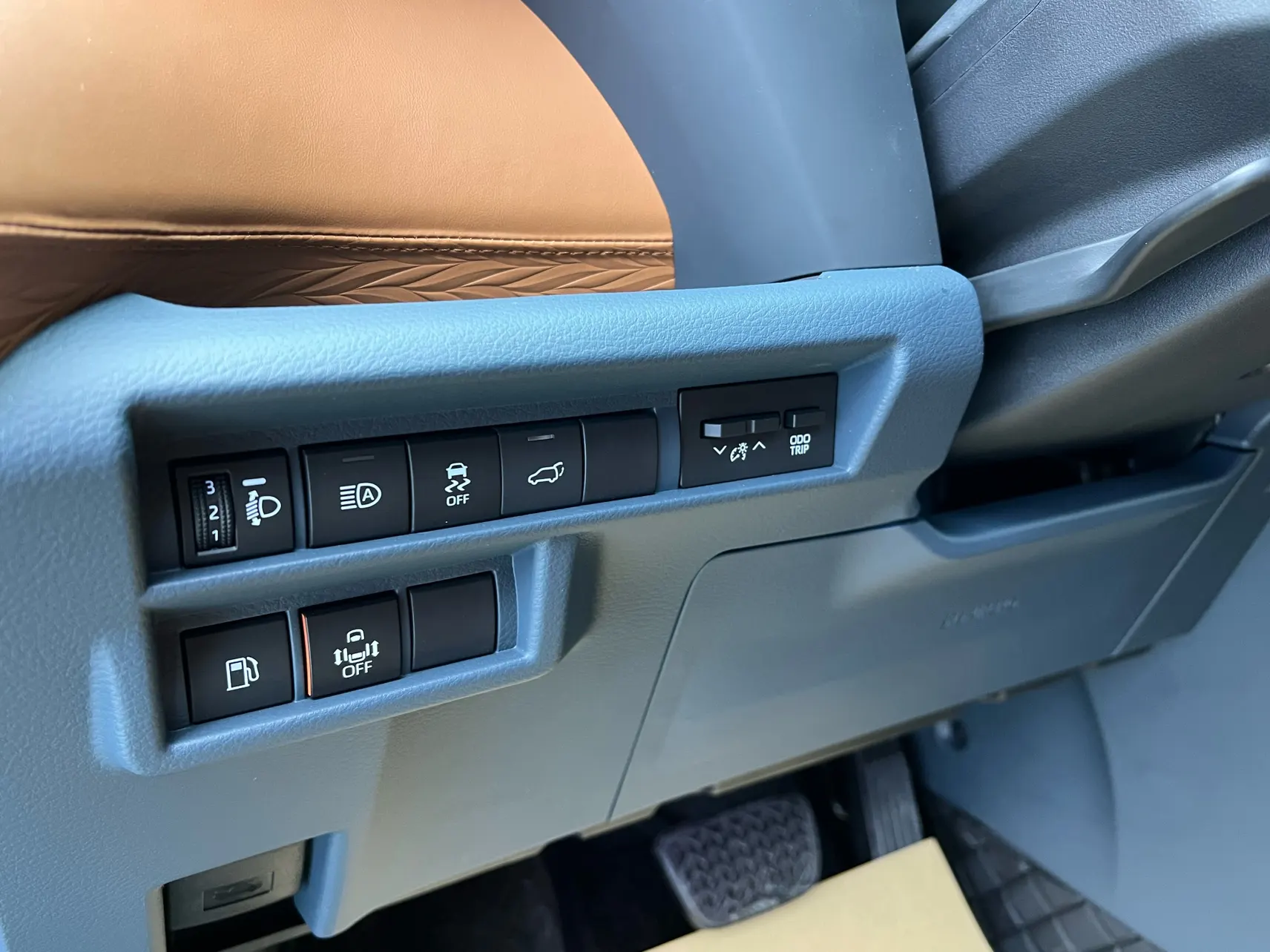 Toyota Granvia, 2024 35