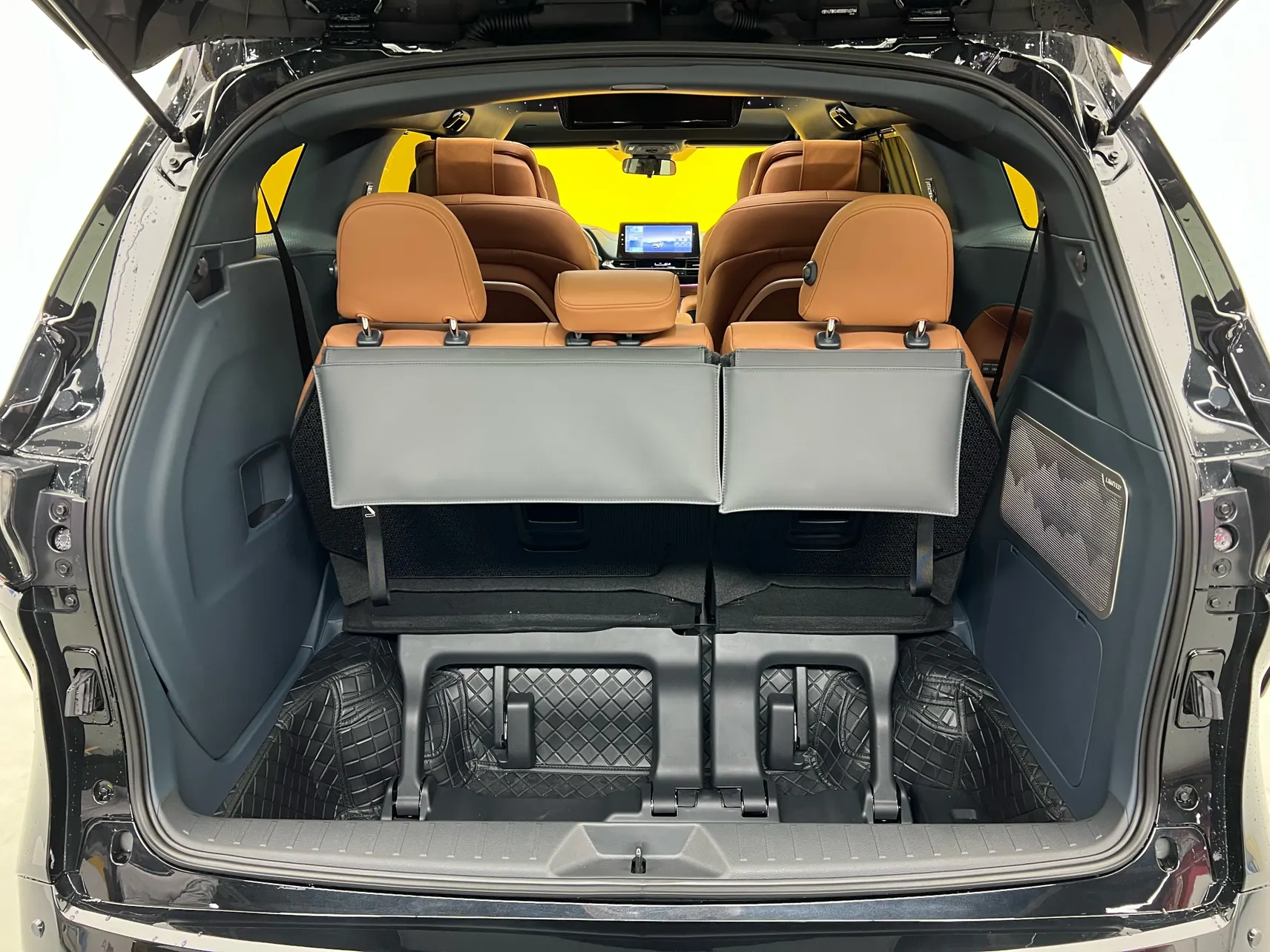 Toyota Granvia, 2024 12