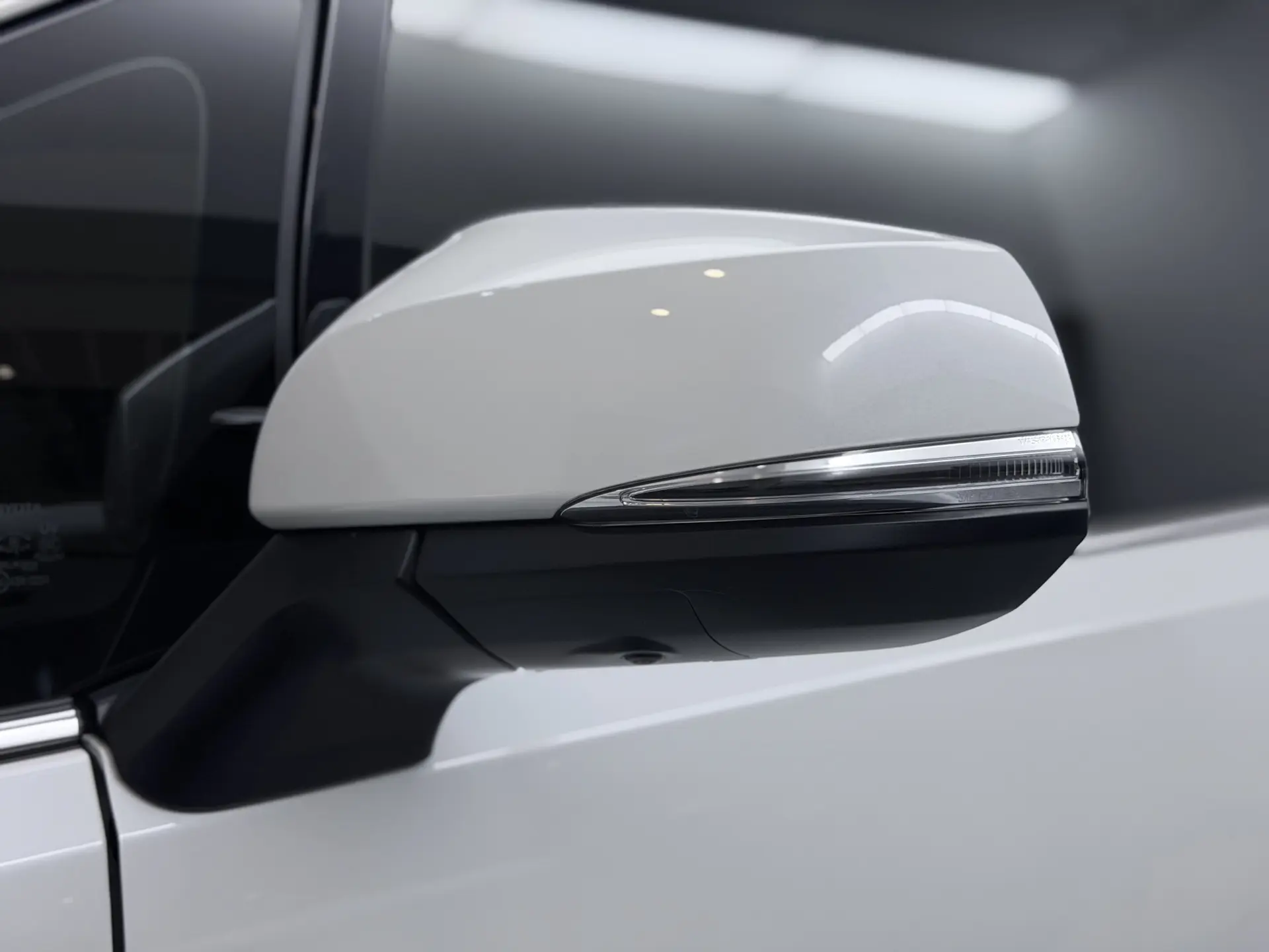 Toyota Alphard, 2022 14