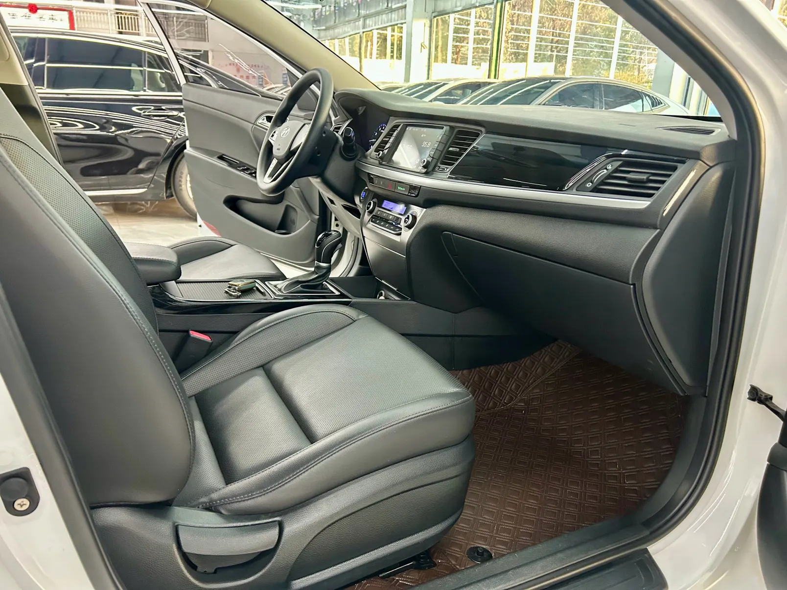 Hyundai Mistra, 2020 10