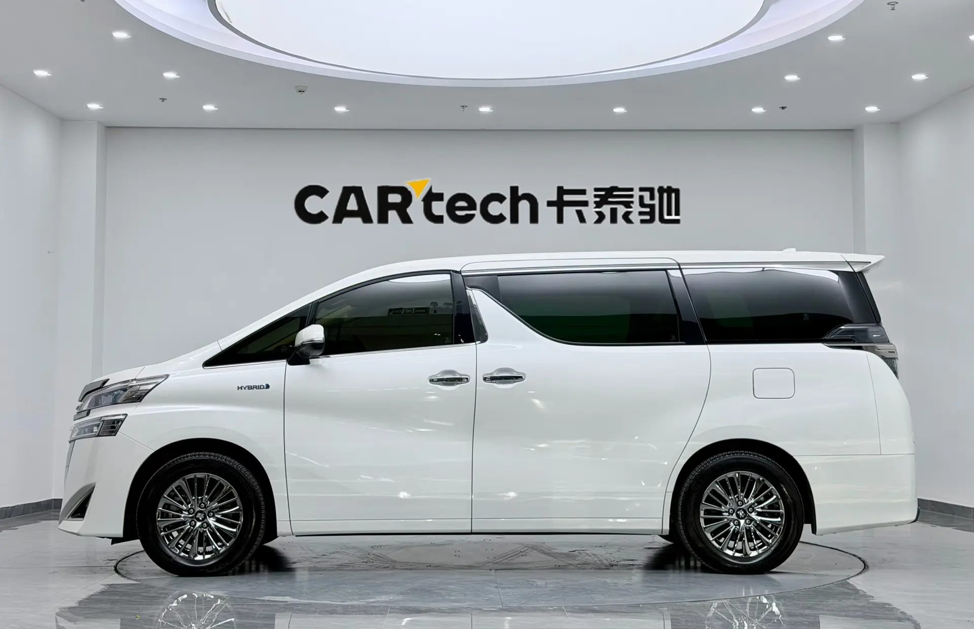 Toyota Alphard, 2022 4