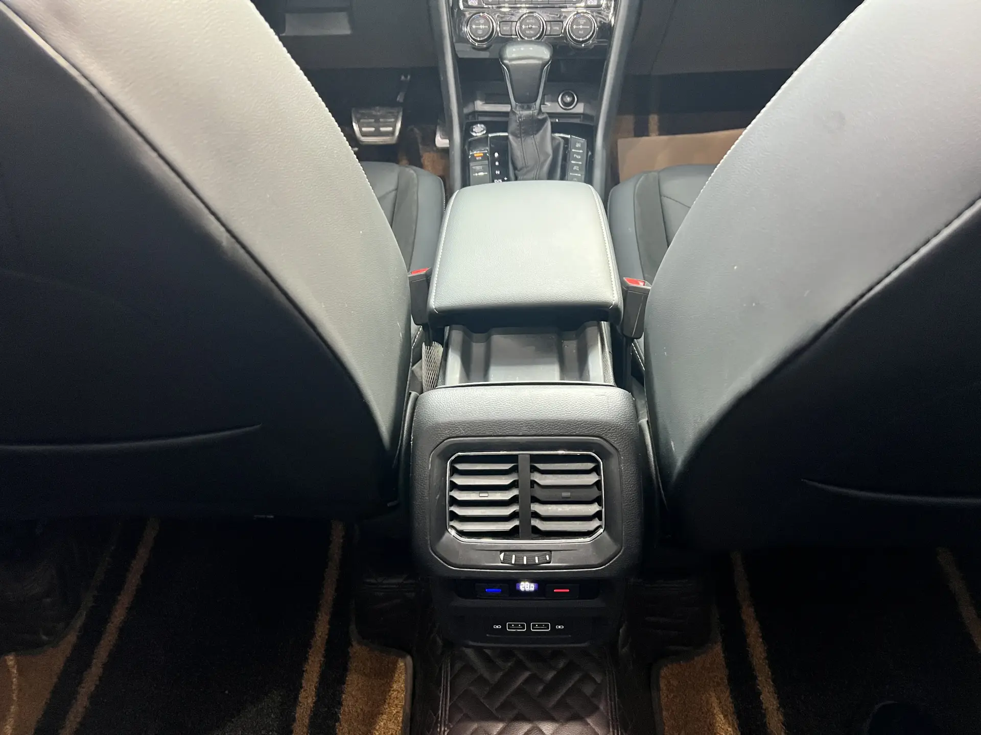 Volkswagen Tiguan L, 2021 16