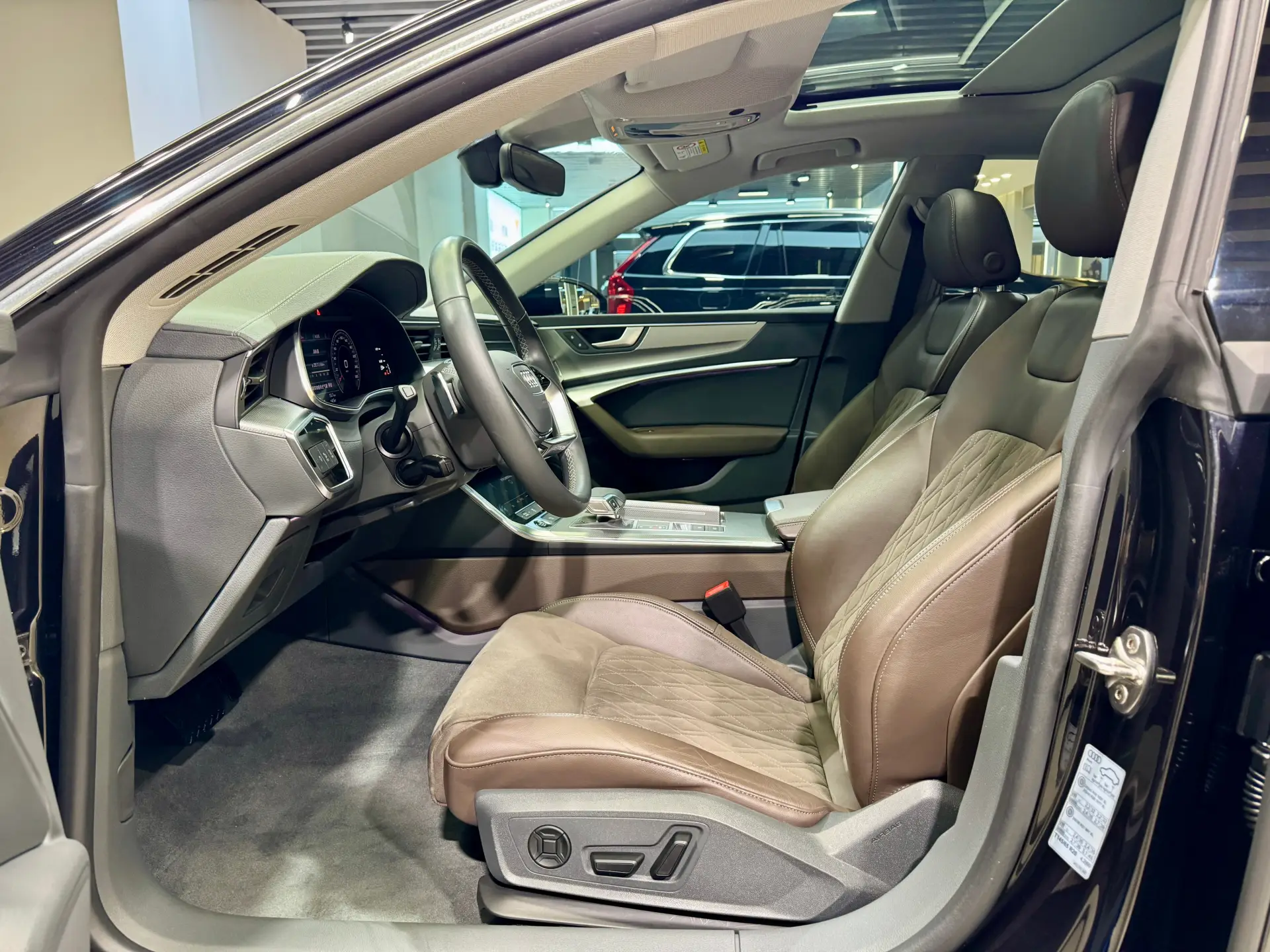 Audi A7L 45 TFSI, 2024 13