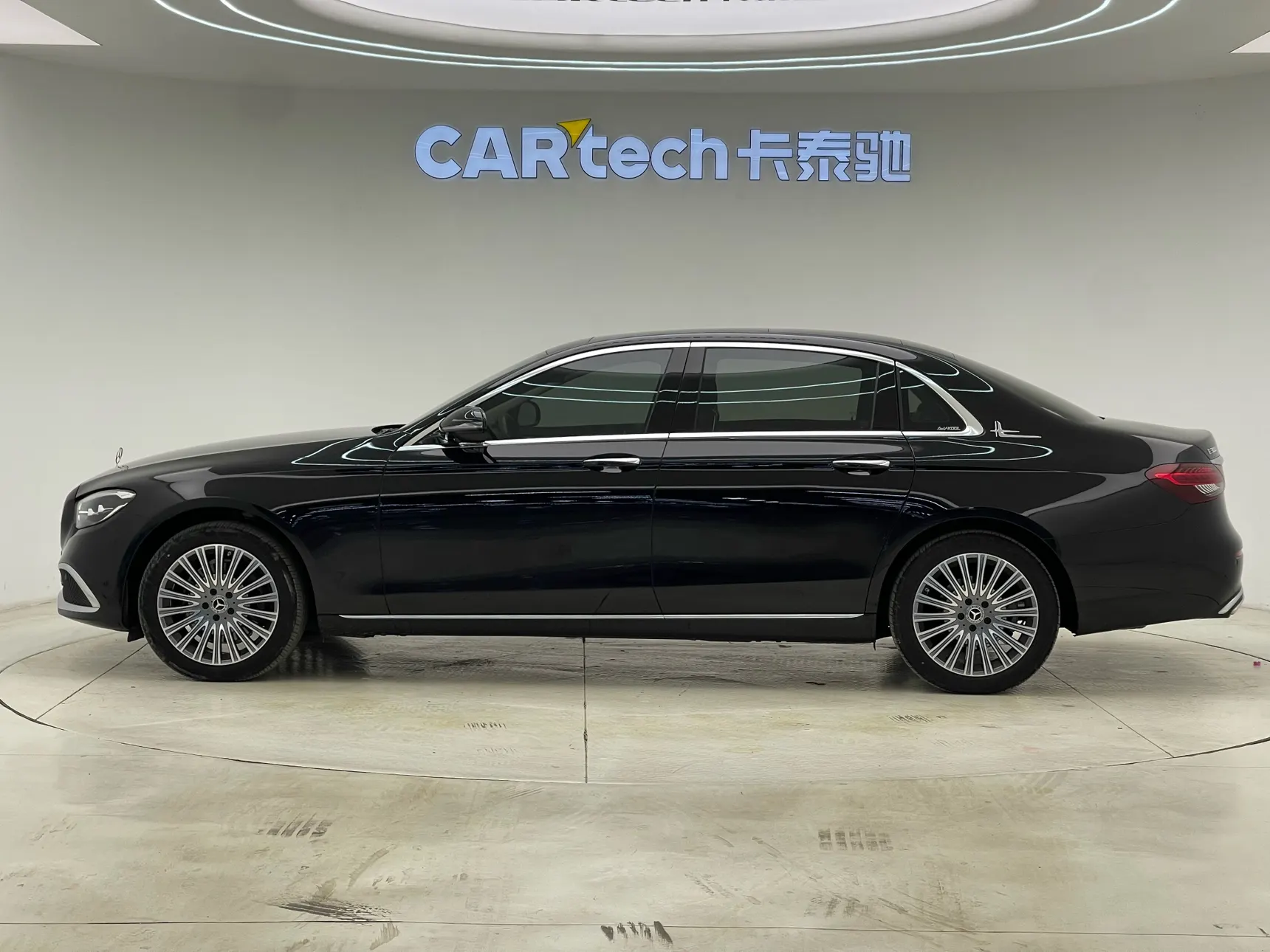 Mercedes-Benz E 300 L, 2022 8