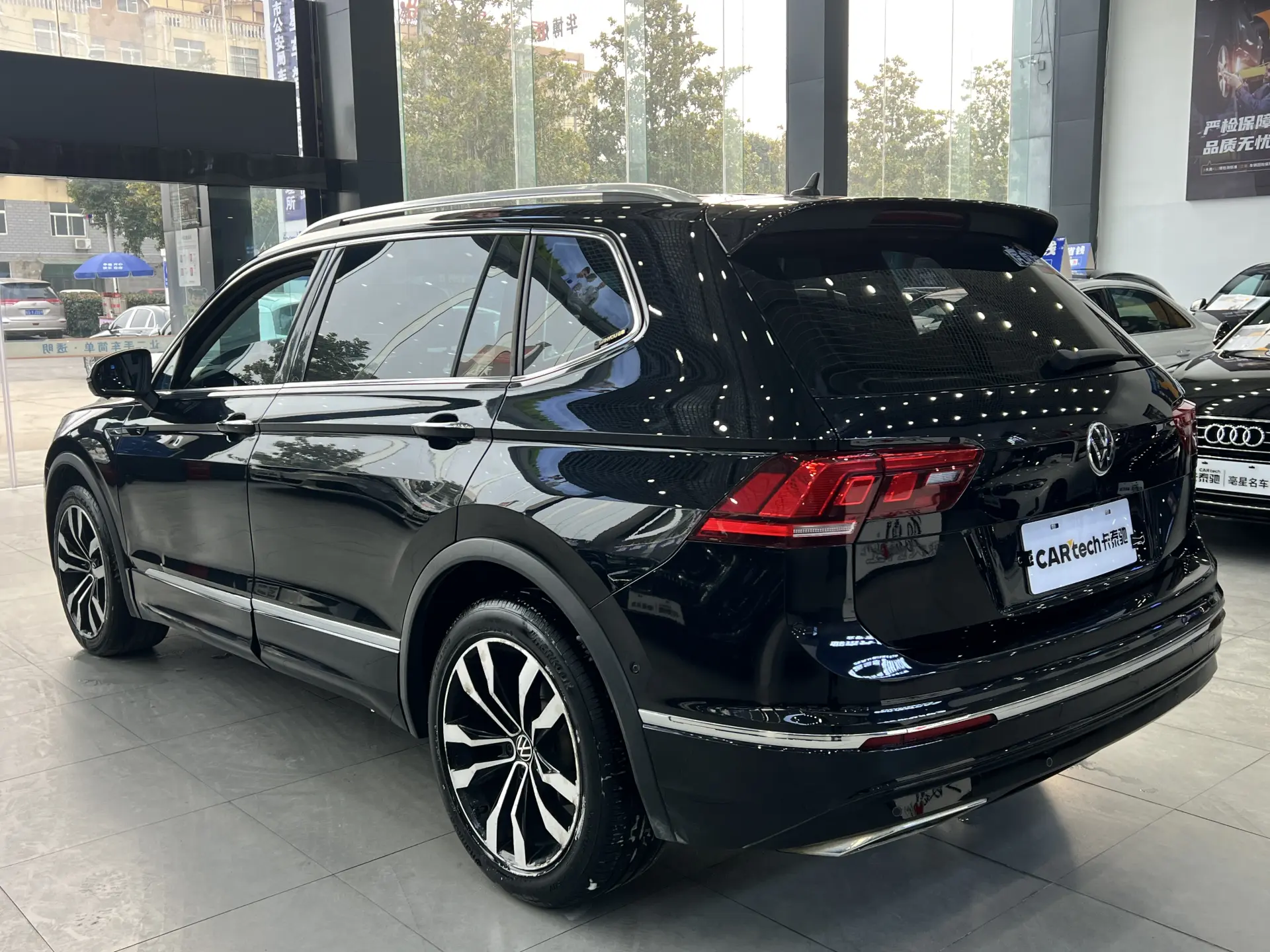 Volkswagen Tiguan L, 2021 8