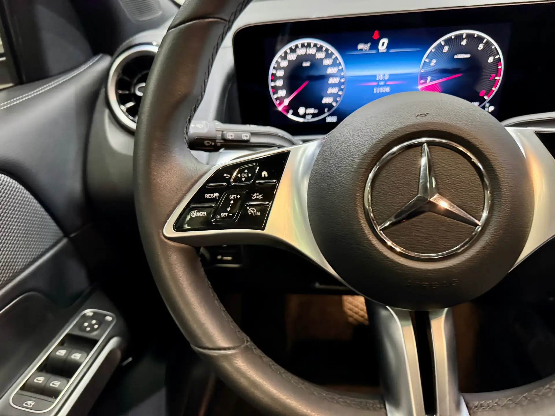 Mercedes-Benz GLB, 2025 19