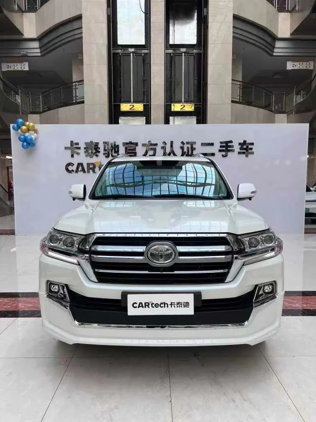 Toyota Land Cruiser, 2021 3